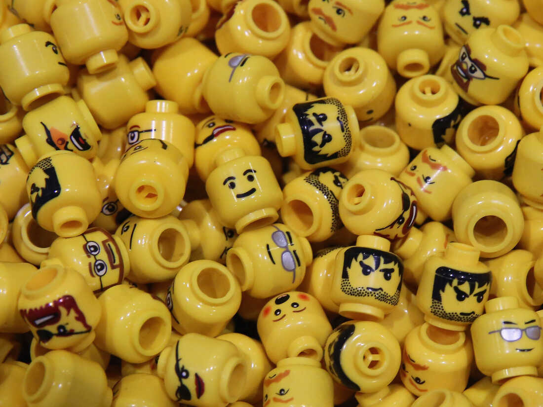 Pediatricians swallow Lego heads, document their poops to reassure