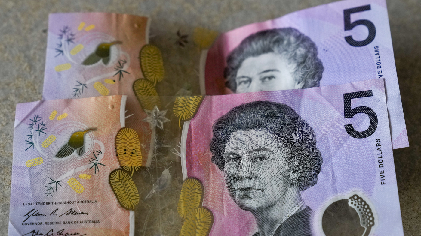 Australia's central bank says it will remove the British monarchy from its bank notes