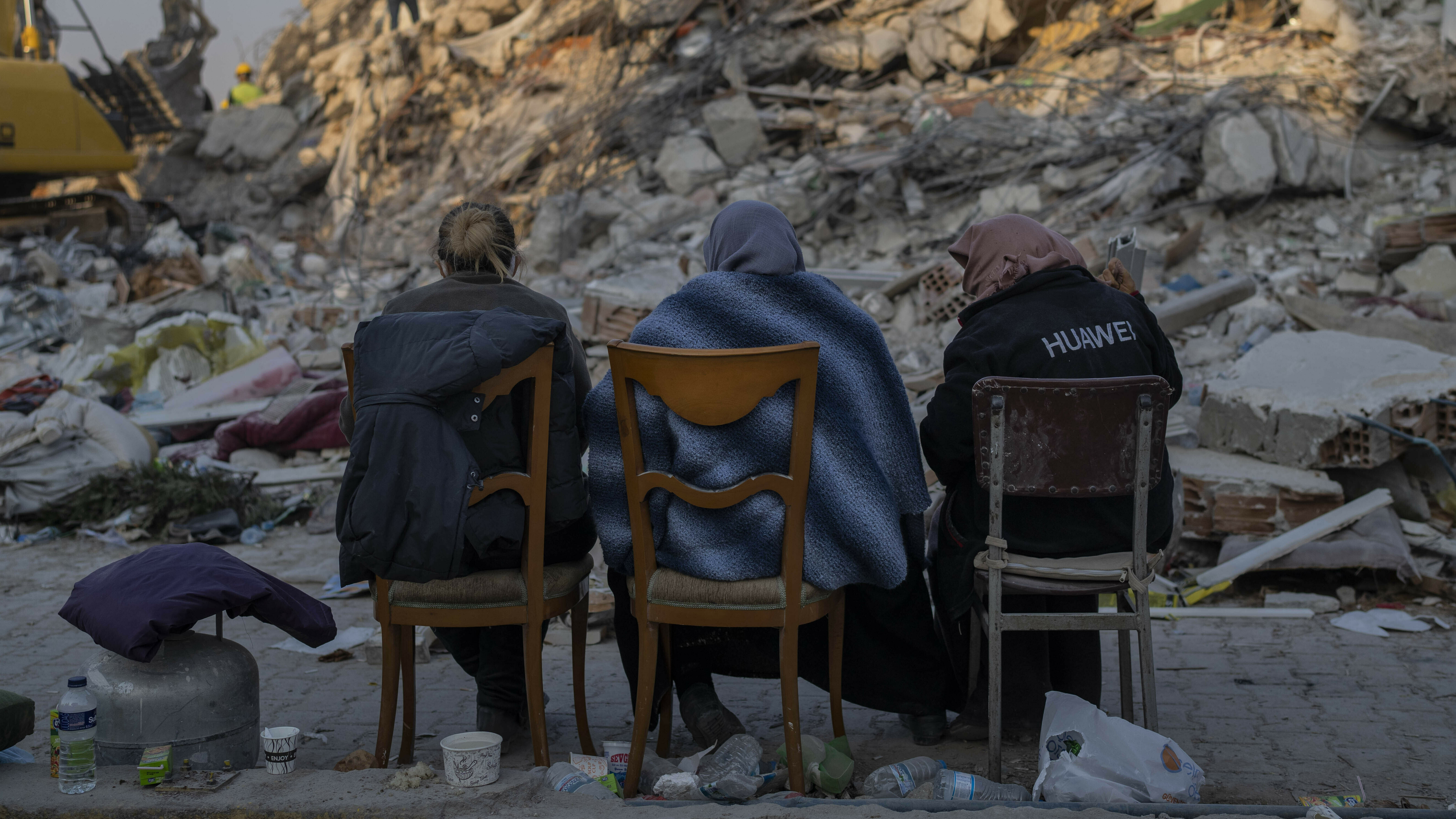 Rescuers keep digging for survivors a week after the Turkey-Syria earthquake