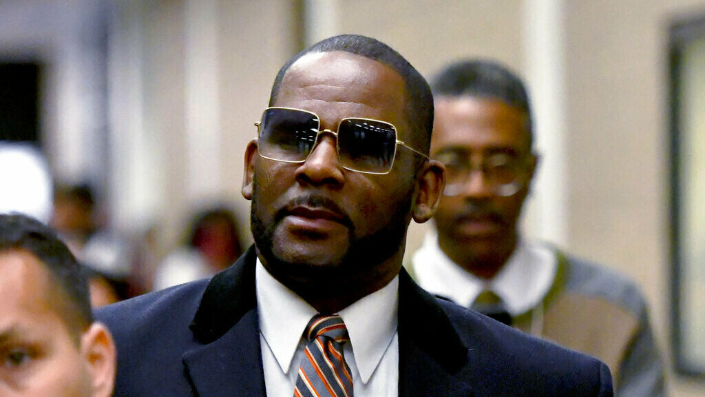 U.S. prosecutors ask for 25 more years in prison for R. Kelly NPR