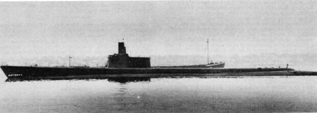 The USS Albacore is pictured in Groton, Conn., on May 9, 1942. (Naval History and Heritage Command)