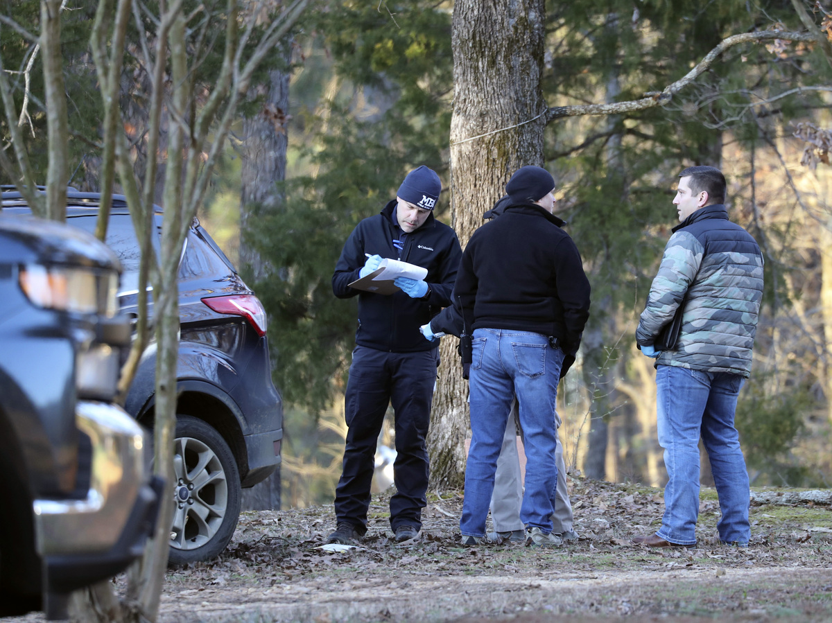 A shooter killed 6 people in Arkabutla, Mississippi NPR