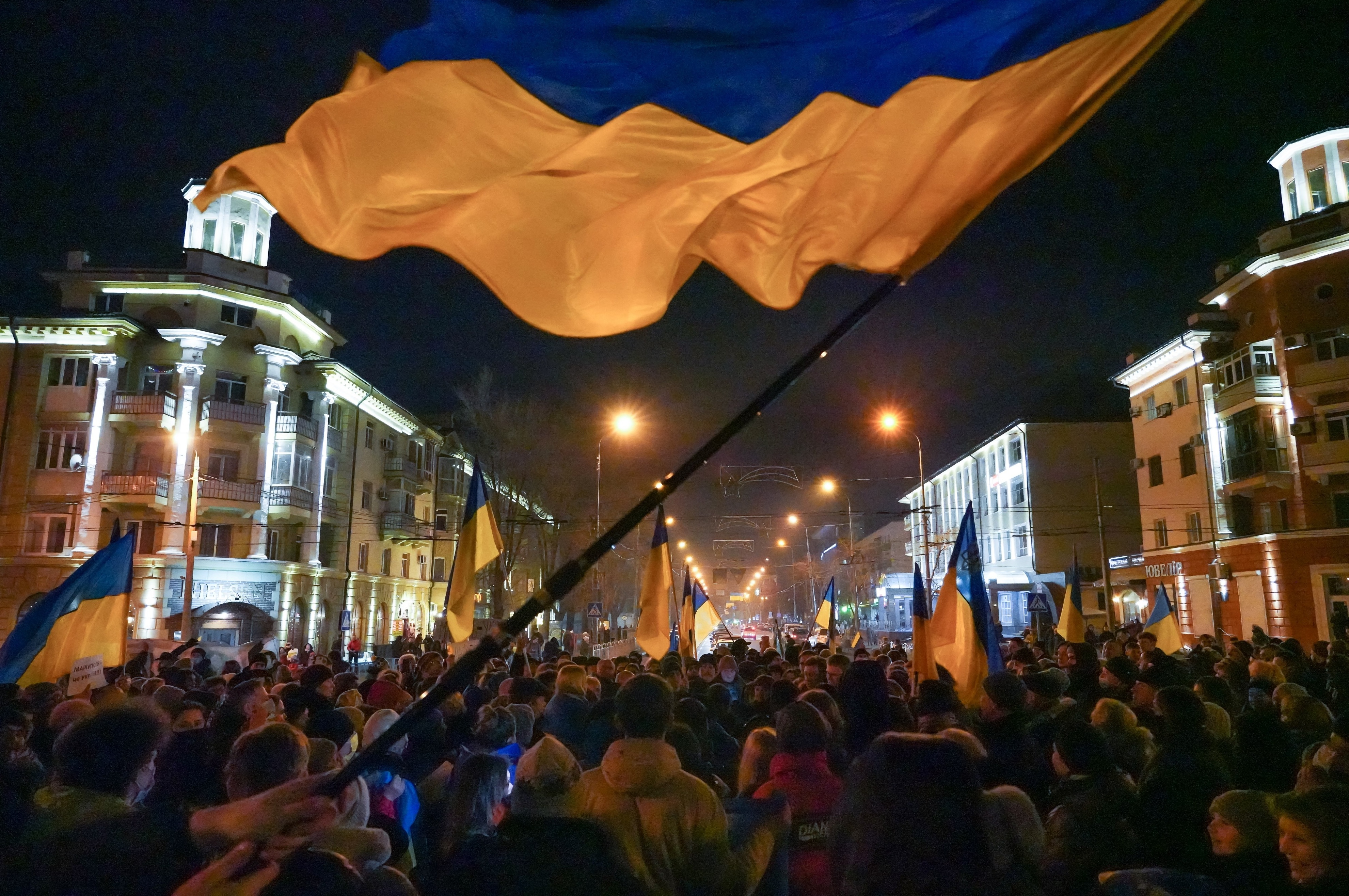 One year later, a photographer reflects on his time in Mariupol as Russia invaded - Vimarsana News