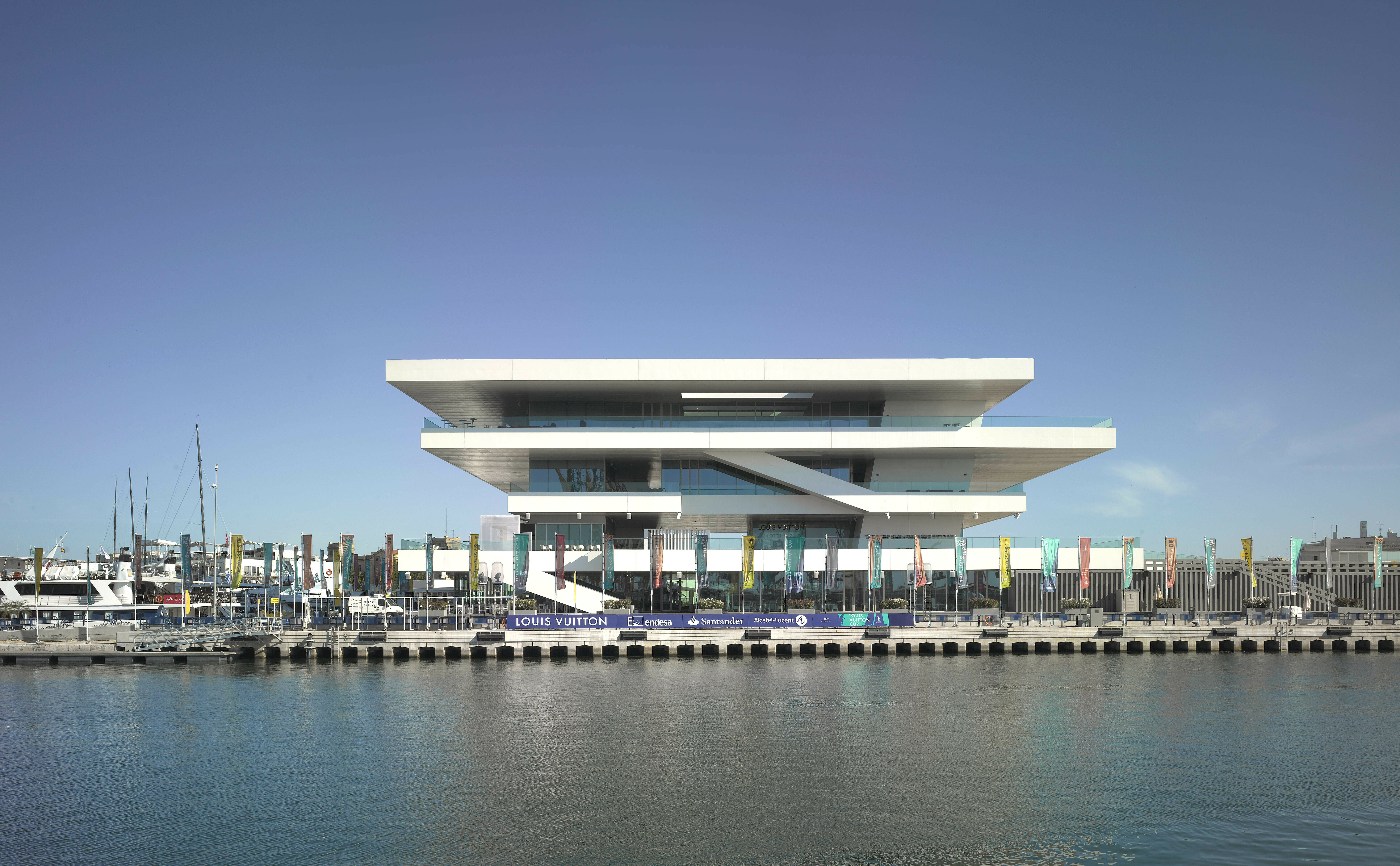 America's Cup Building — or the &quot;Veles e Vents&quot; building — in Valencia, Spain, was completed in 11 months to host the America's Cup sailing competition in 2007. (The Pritzker Architecture Prize)