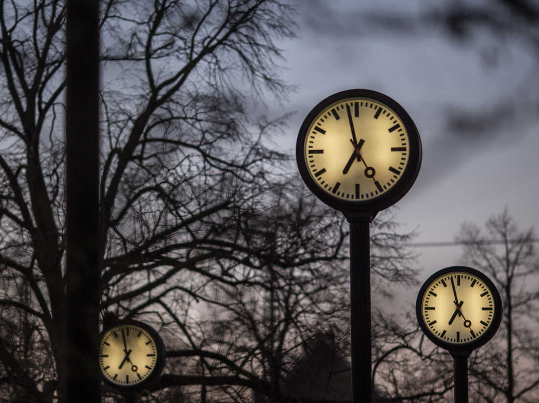 How To Avoid The Daylight Saving Time Hangover : Shots - Health News : Npr