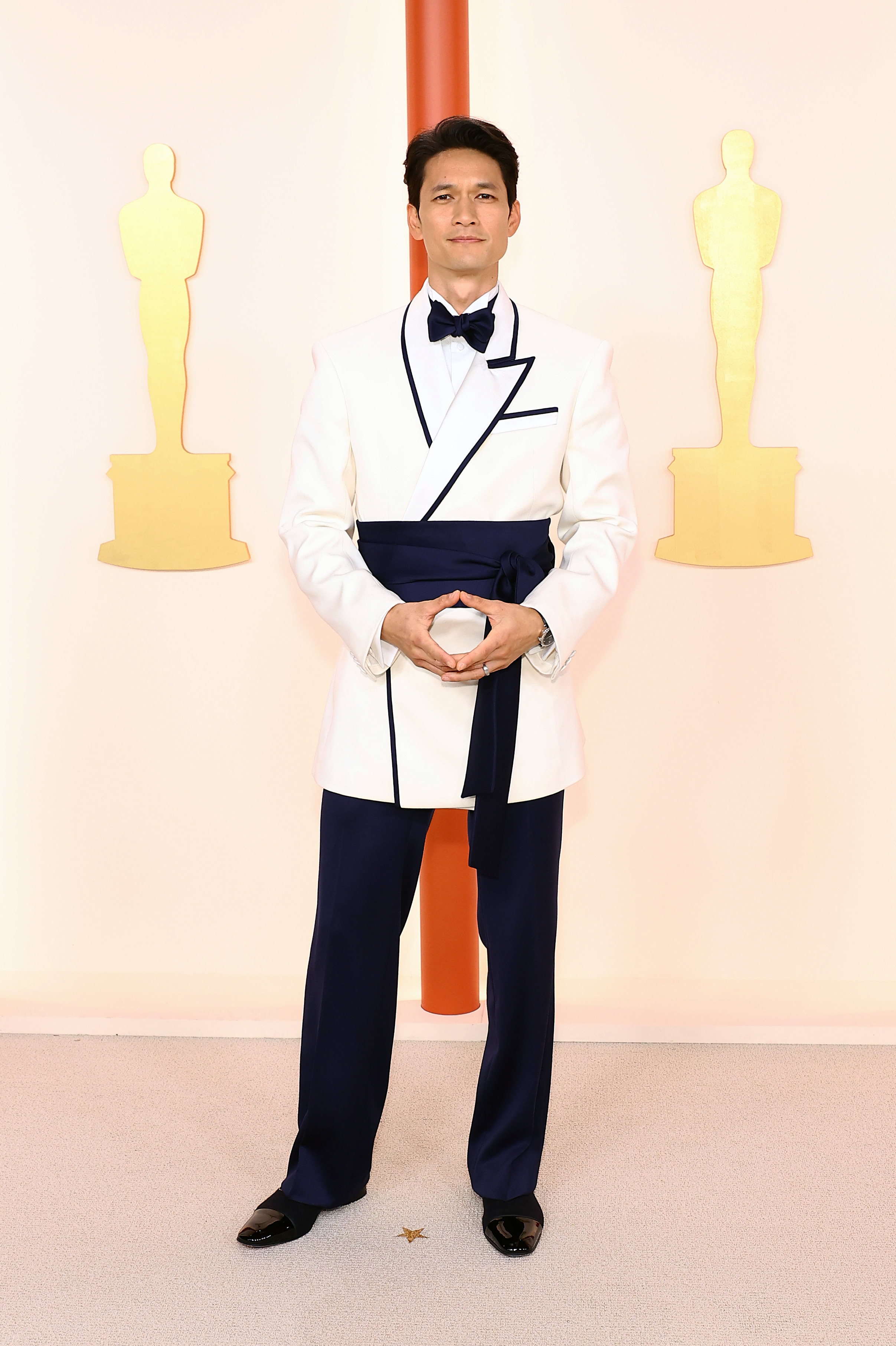 See all the red carpet looks from the 2023 Oscars 3 Harry Shum Jr.