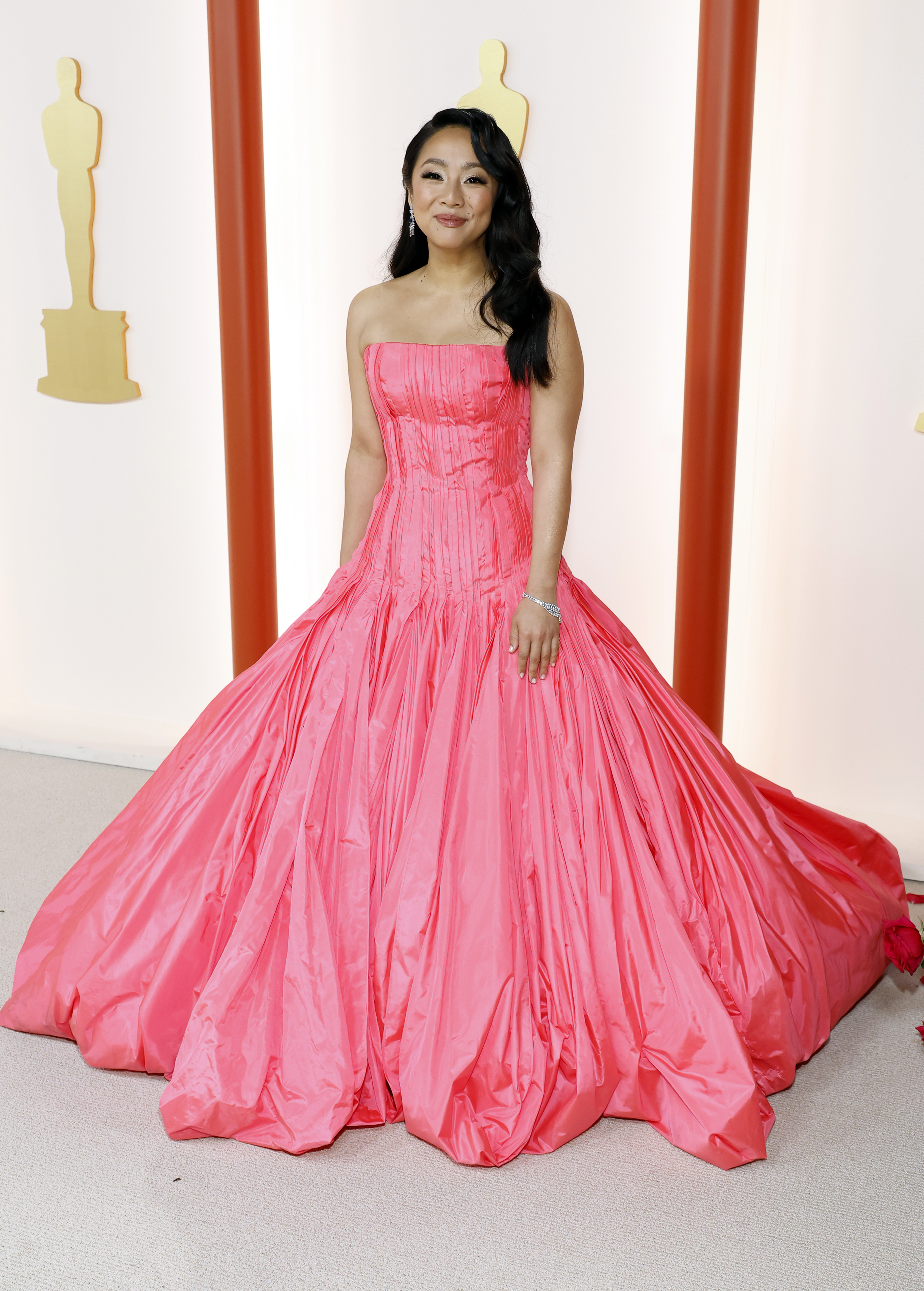See all the red carpet looks from the 2023 Oscars 39 Stephanie Hsu
