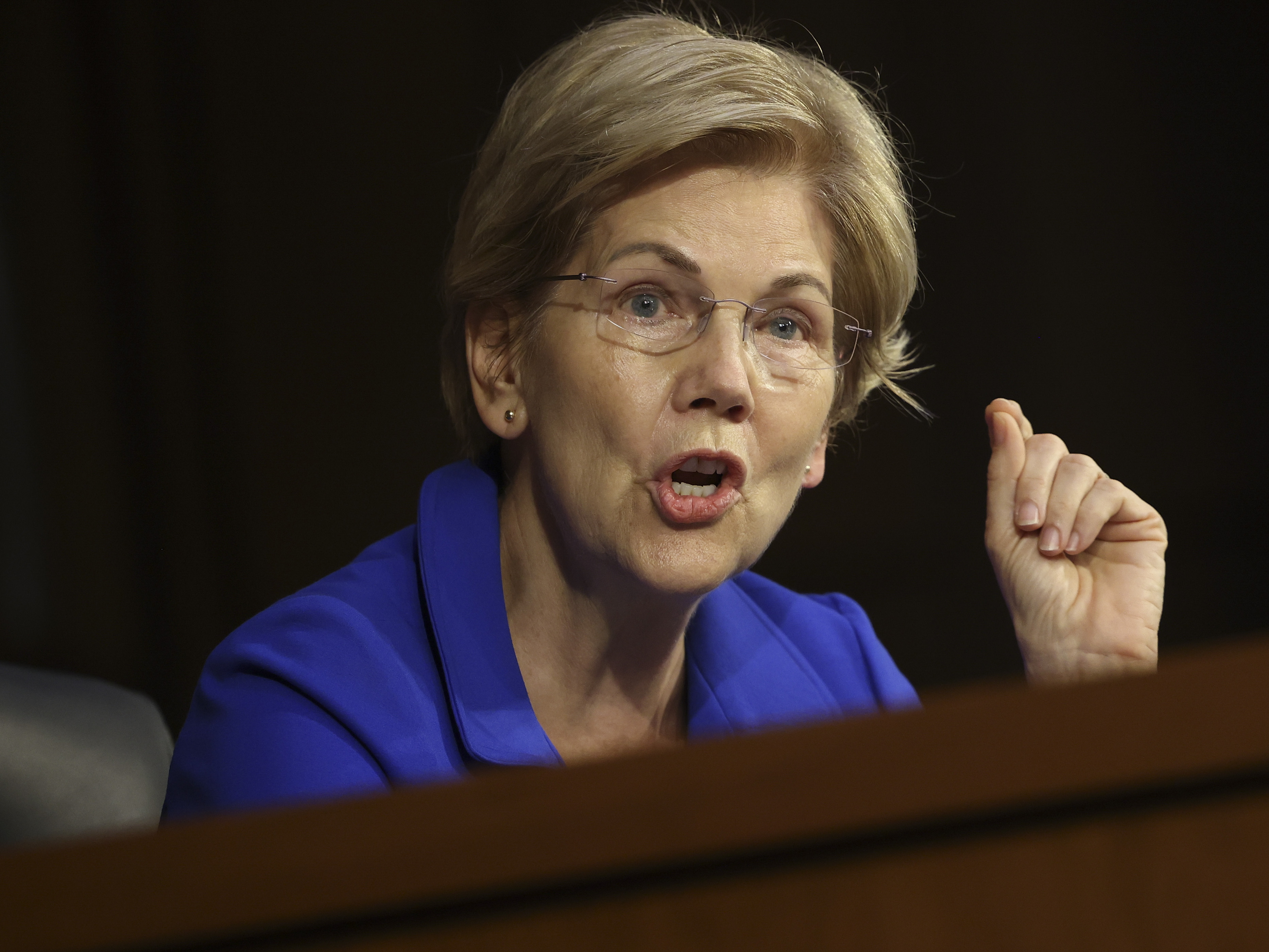 After 2 banks collapsed, Sen. Warren blames the loosening of