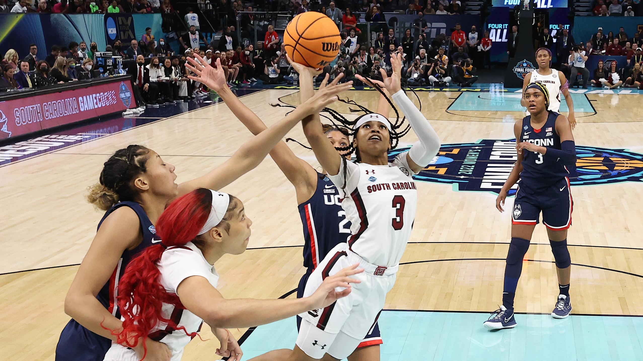 Is This a Moment for Women's College Hoops?