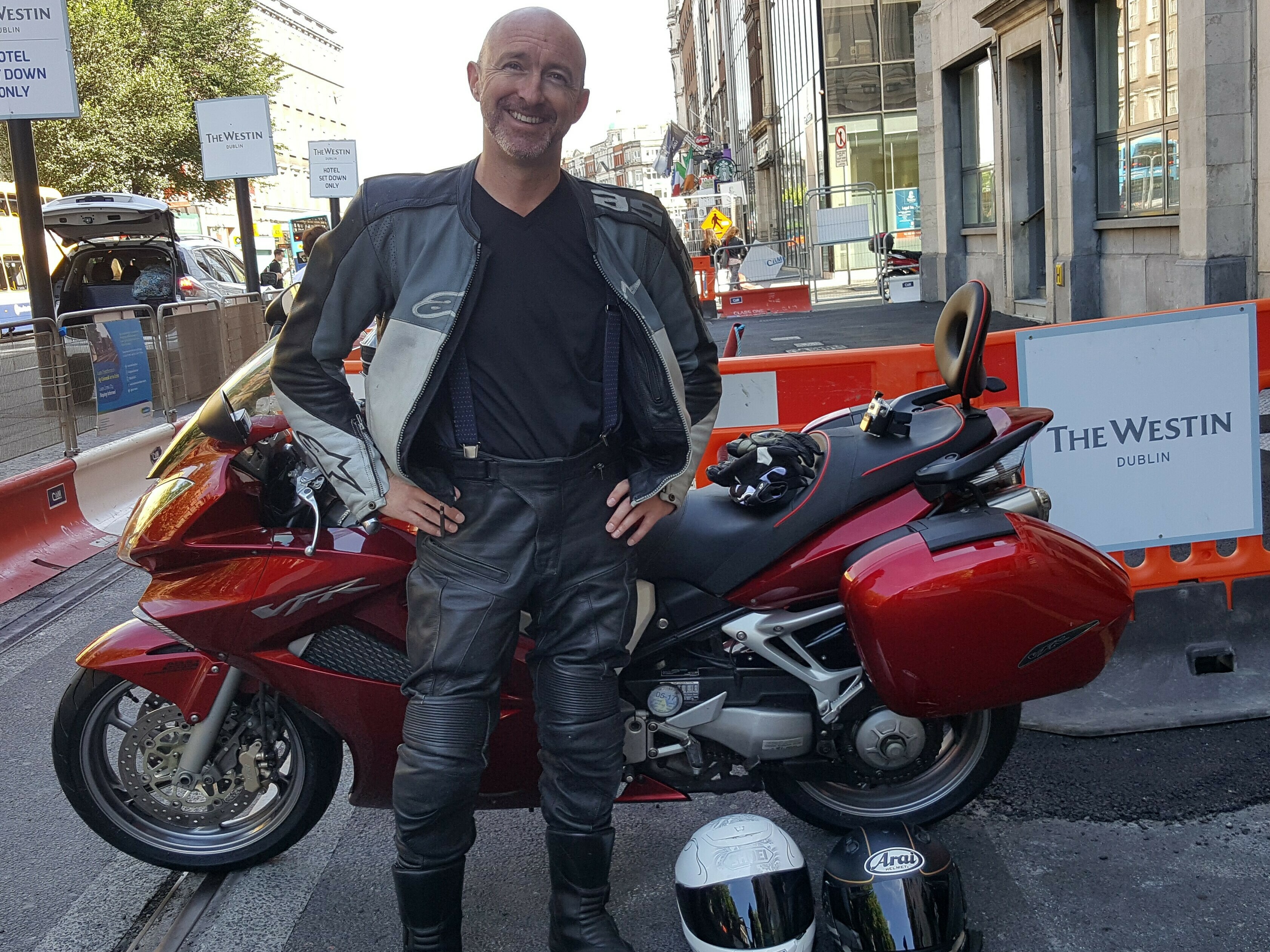 Pierce was lying on the road after being hit by a car. A stranger saved him - Vimarsana News