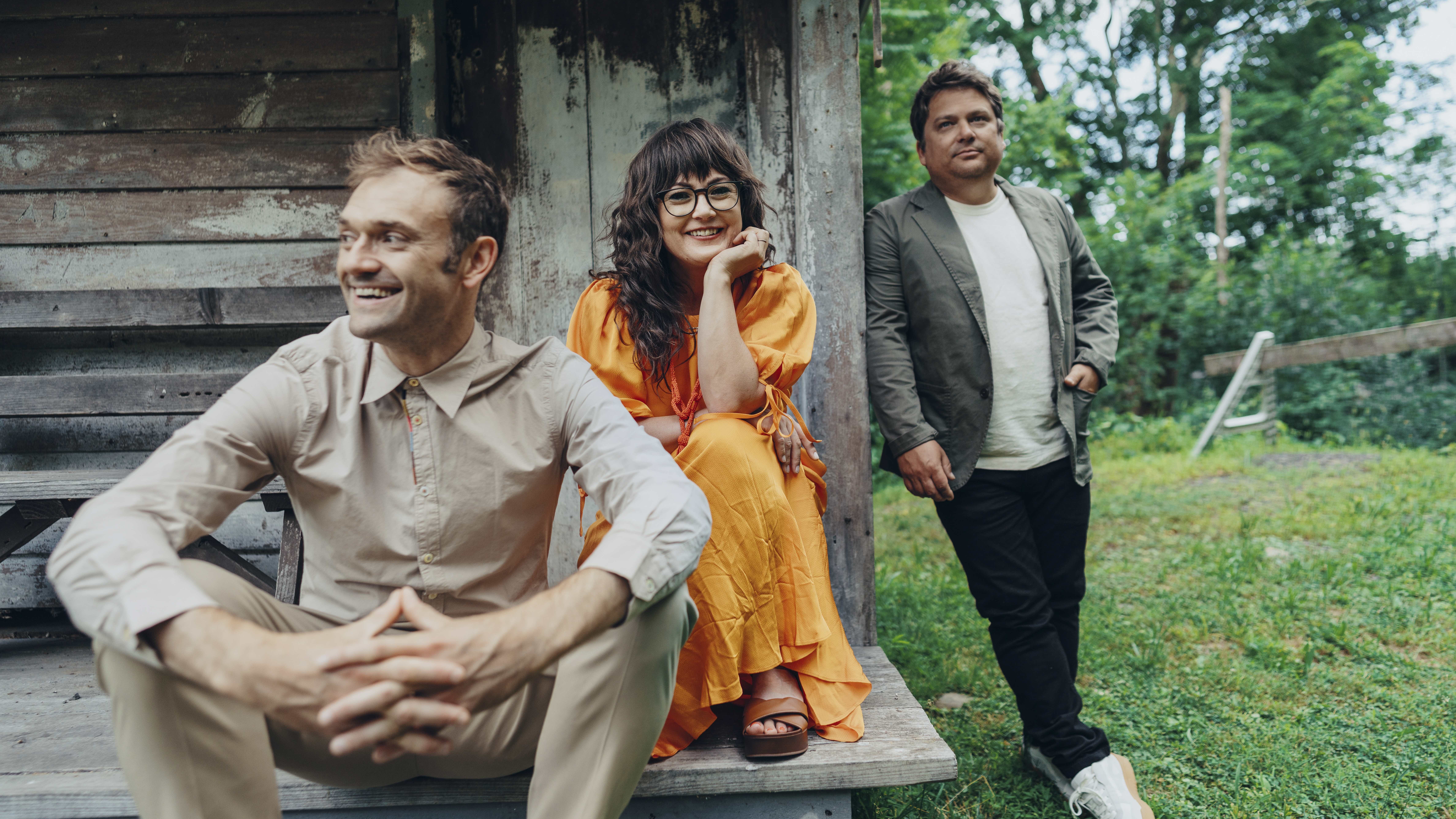 Nickel Creek (Courtesy of the artist)