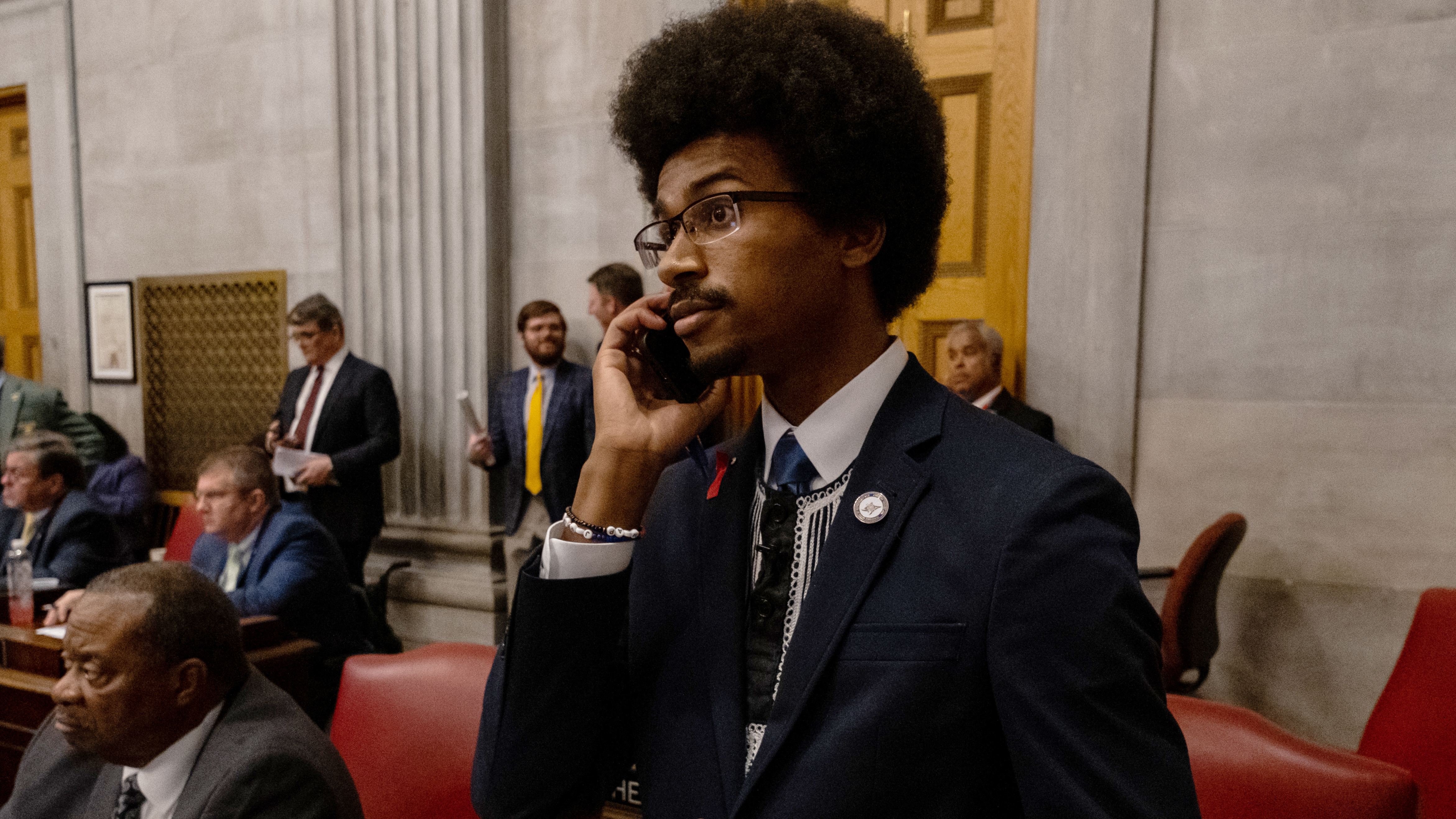 Memphis council votes on whether to restore Justin Pearson to his Tennessee House seat