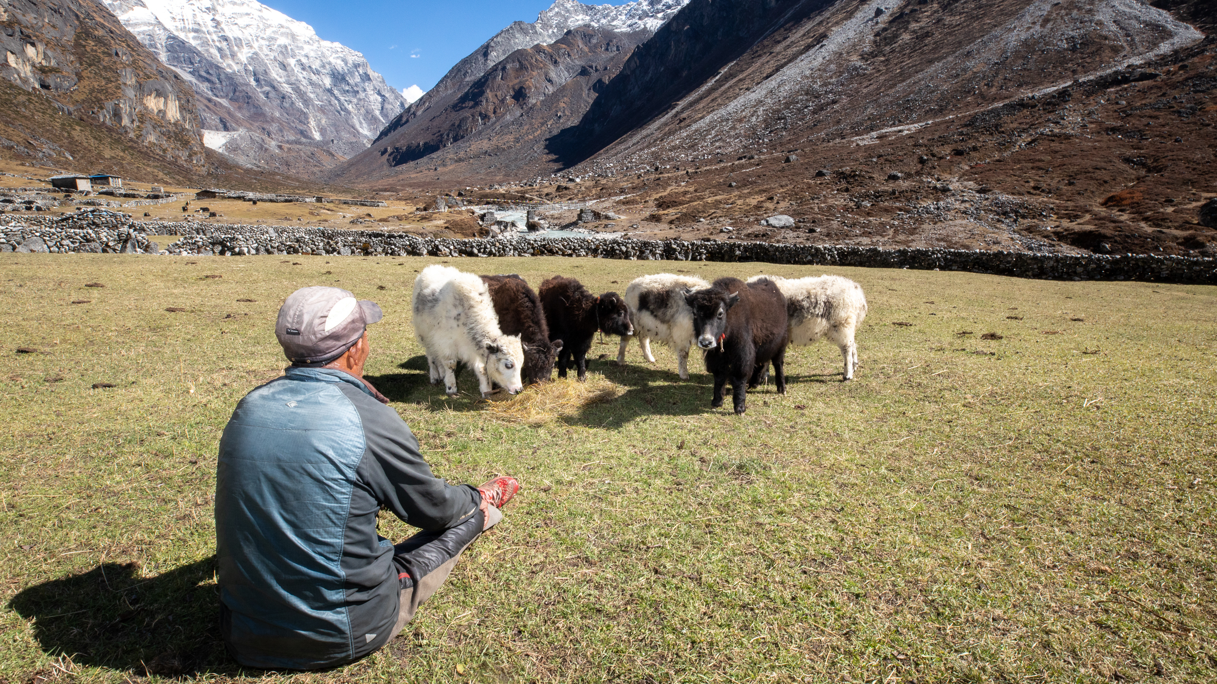 Living in the shadow of a dangerous shrinking glacier
