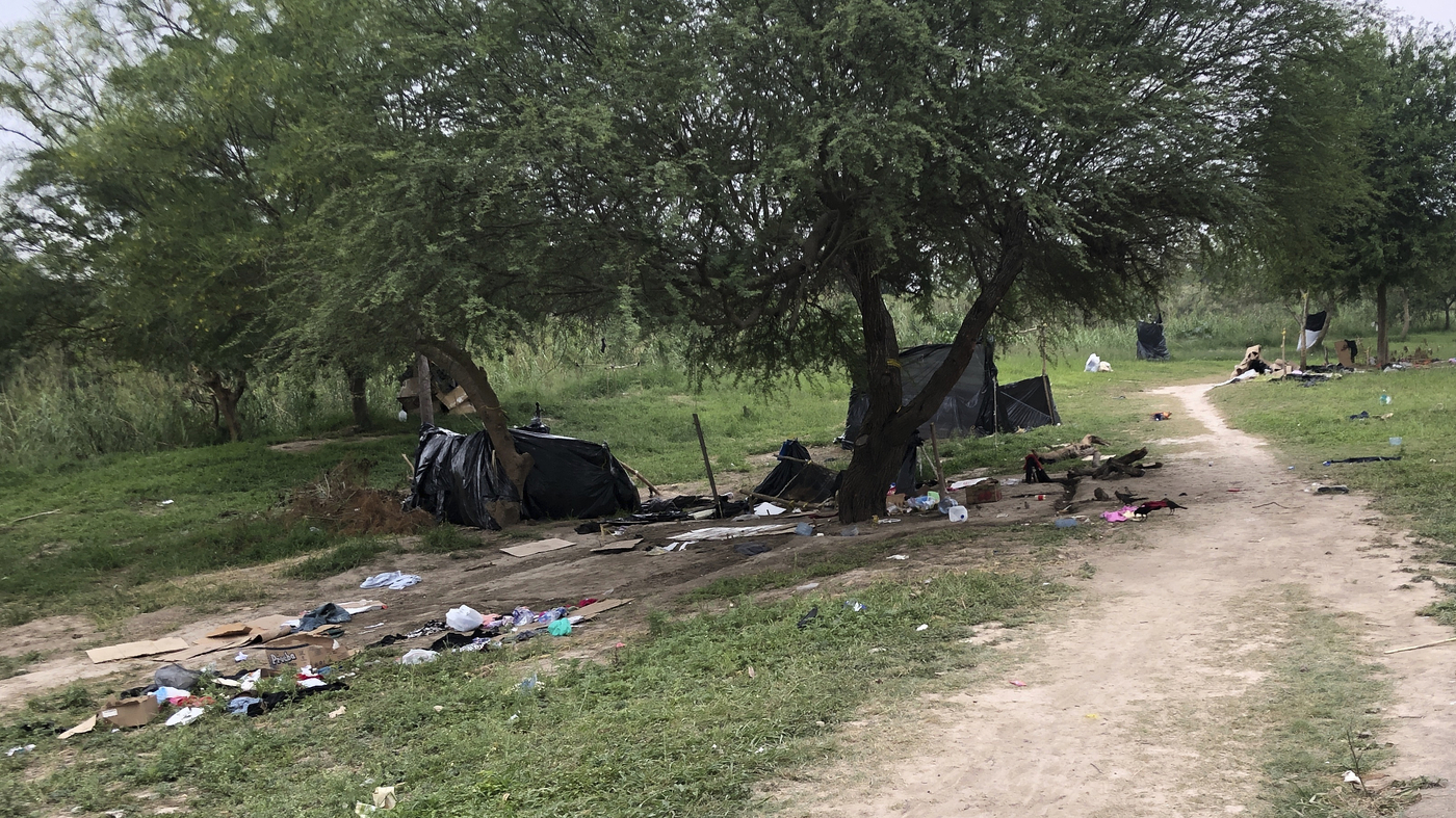 Mexico migrant camp tents torched across border from Texas NPR