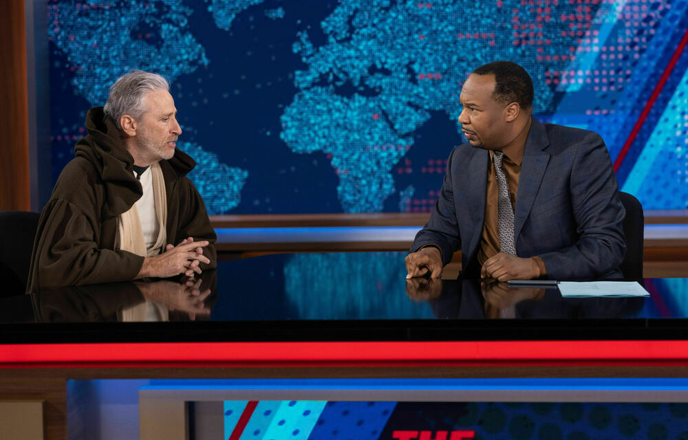 Jon Stewart (who came out dressed as <em>Star Wars</em>' Obi-Wan Kenobi) visits Roy Wood Jr. at <em>The Daily Show.</em> (Comedy Central)