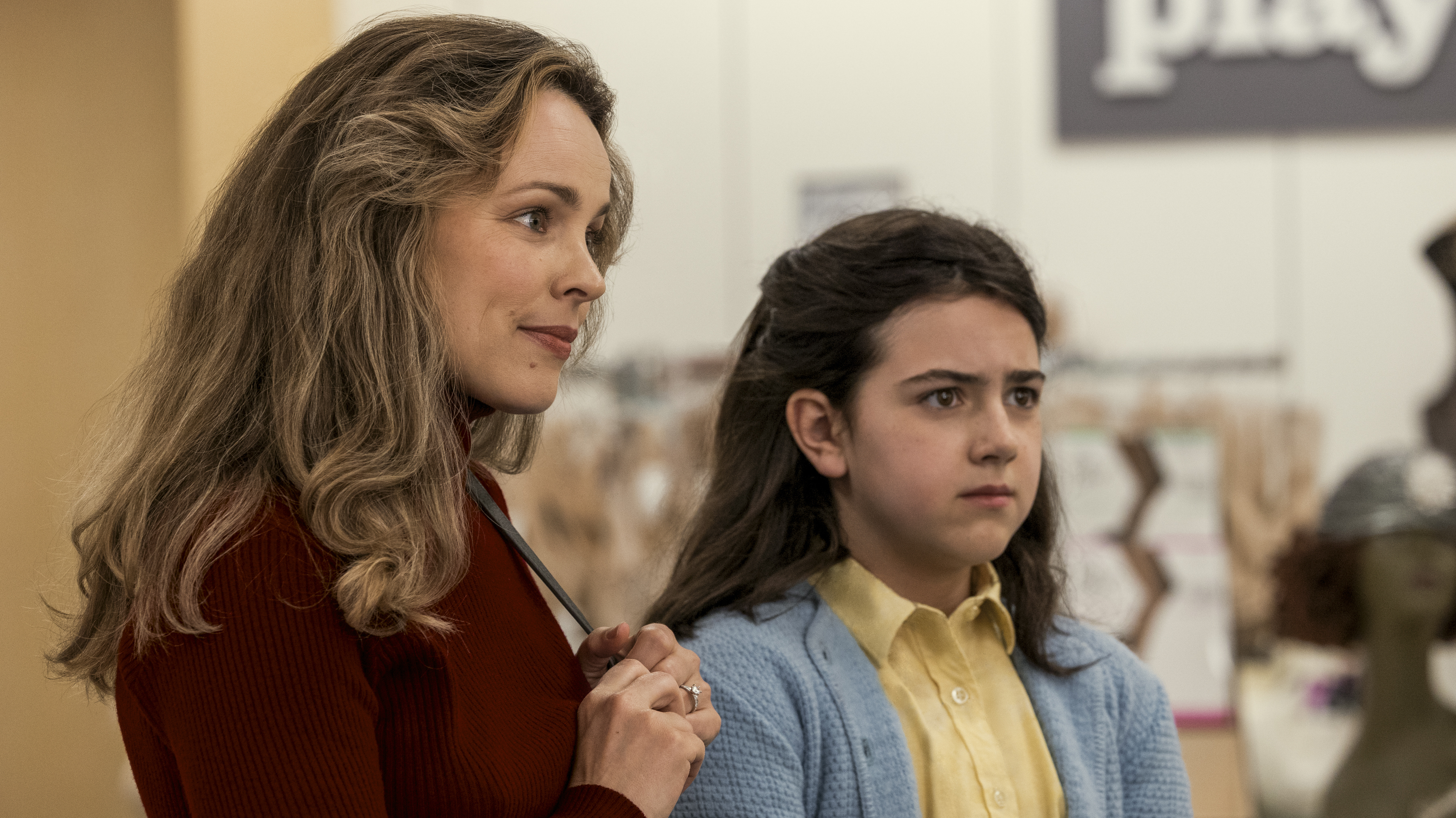 Rachel McAdams as Barbara Simon and Abby Ryder Fortson as Margaret Simon in Are You There God? It's Me, Margaret.