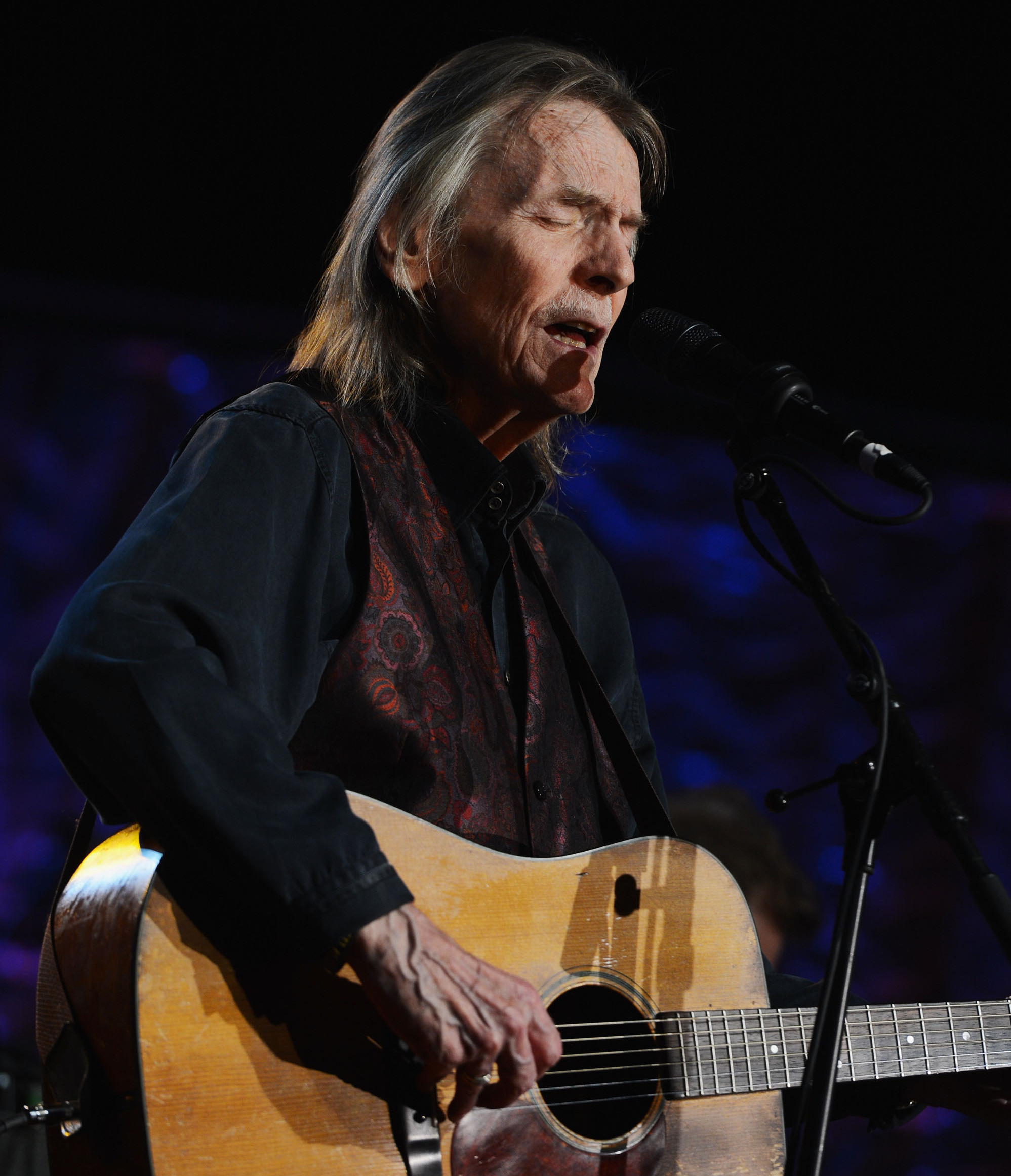Gordon Lightfoot, seen here performing at the Songwriters Hall of Fame induction and awards in 2012 in New York City, has died at the age of 84. (Getty Images for Songwriters Hall Of Fame)