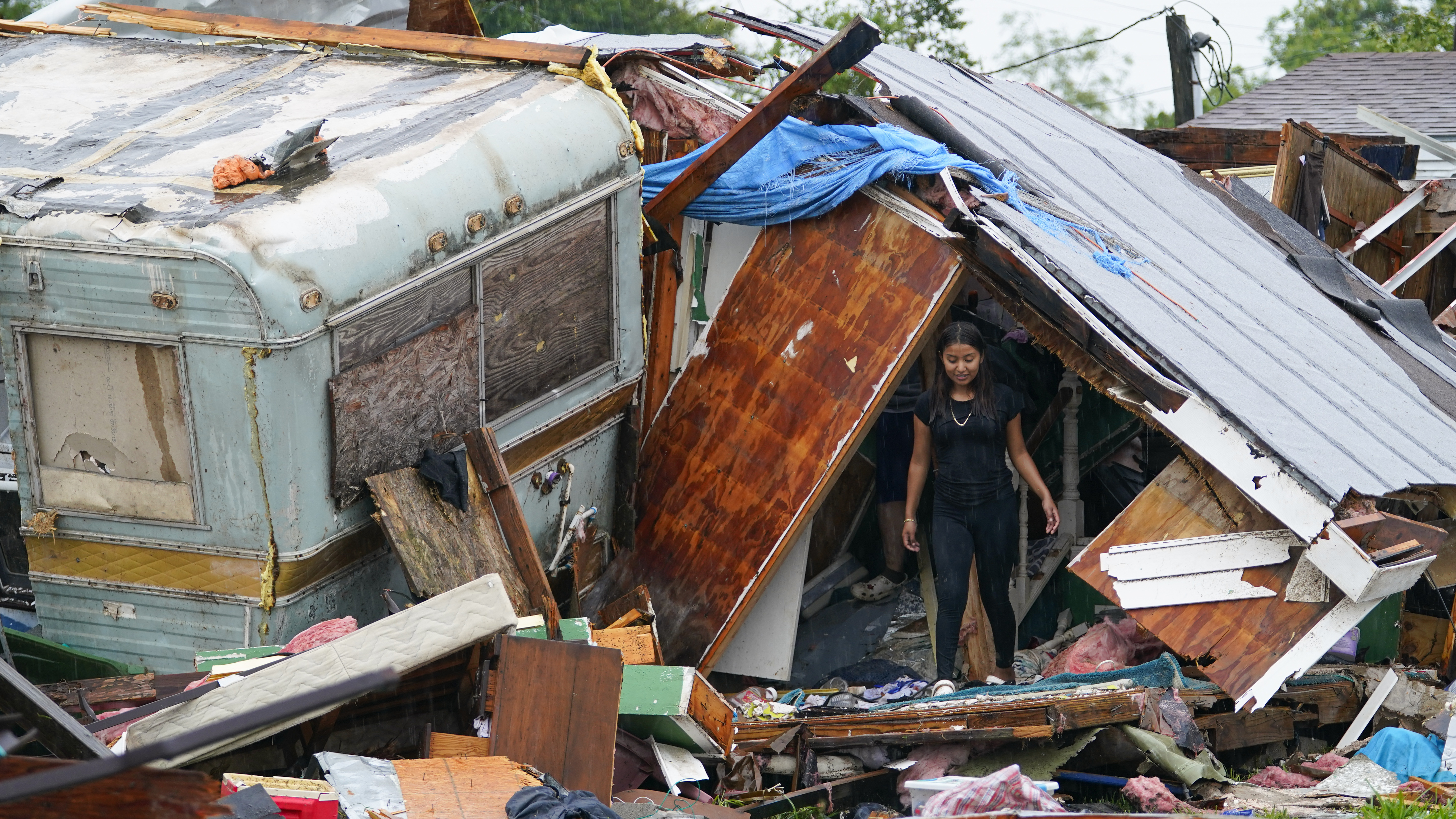 Tornado hits south Texas, damaging dozens of homes