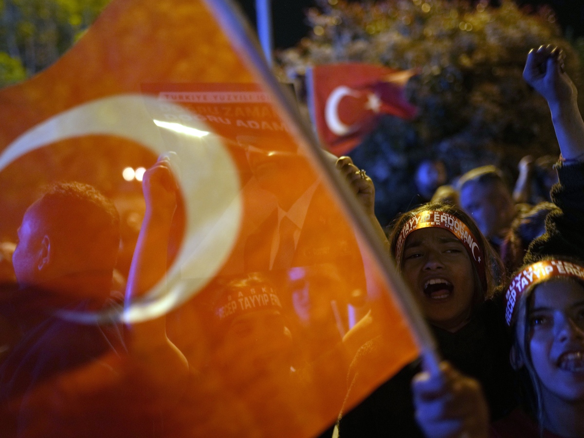 Turkey election Runoff likely between Erdogan and Kilicdaroglu NPR