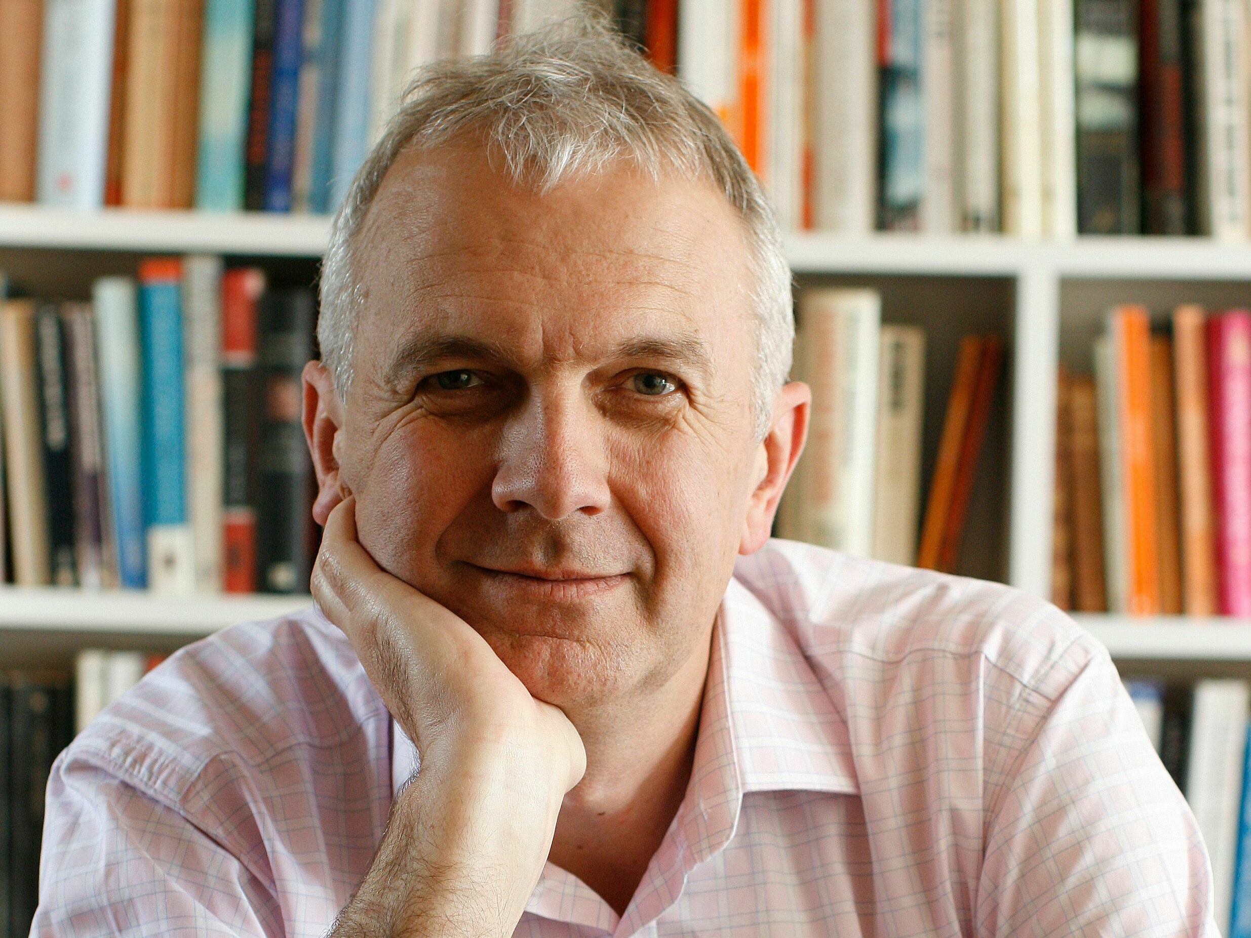 'The Red Hotel' Trying to cover World War II from a 'gilded cage' in