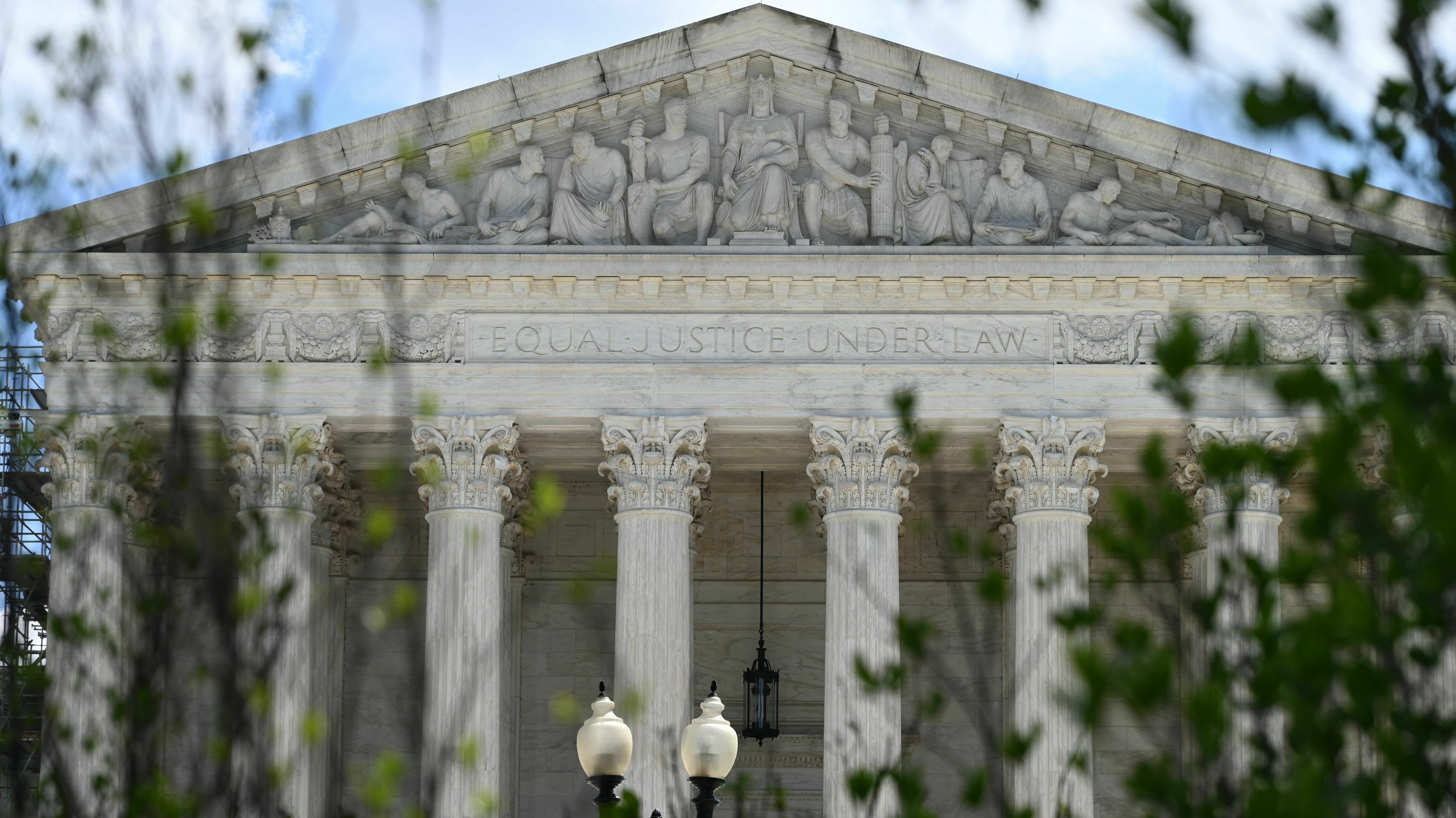 By an 8-to-1 vote, the high court ruled against unionized truck drivers who walked off the job, but it preserved the rights of workers to time their strikes for maximum effect.