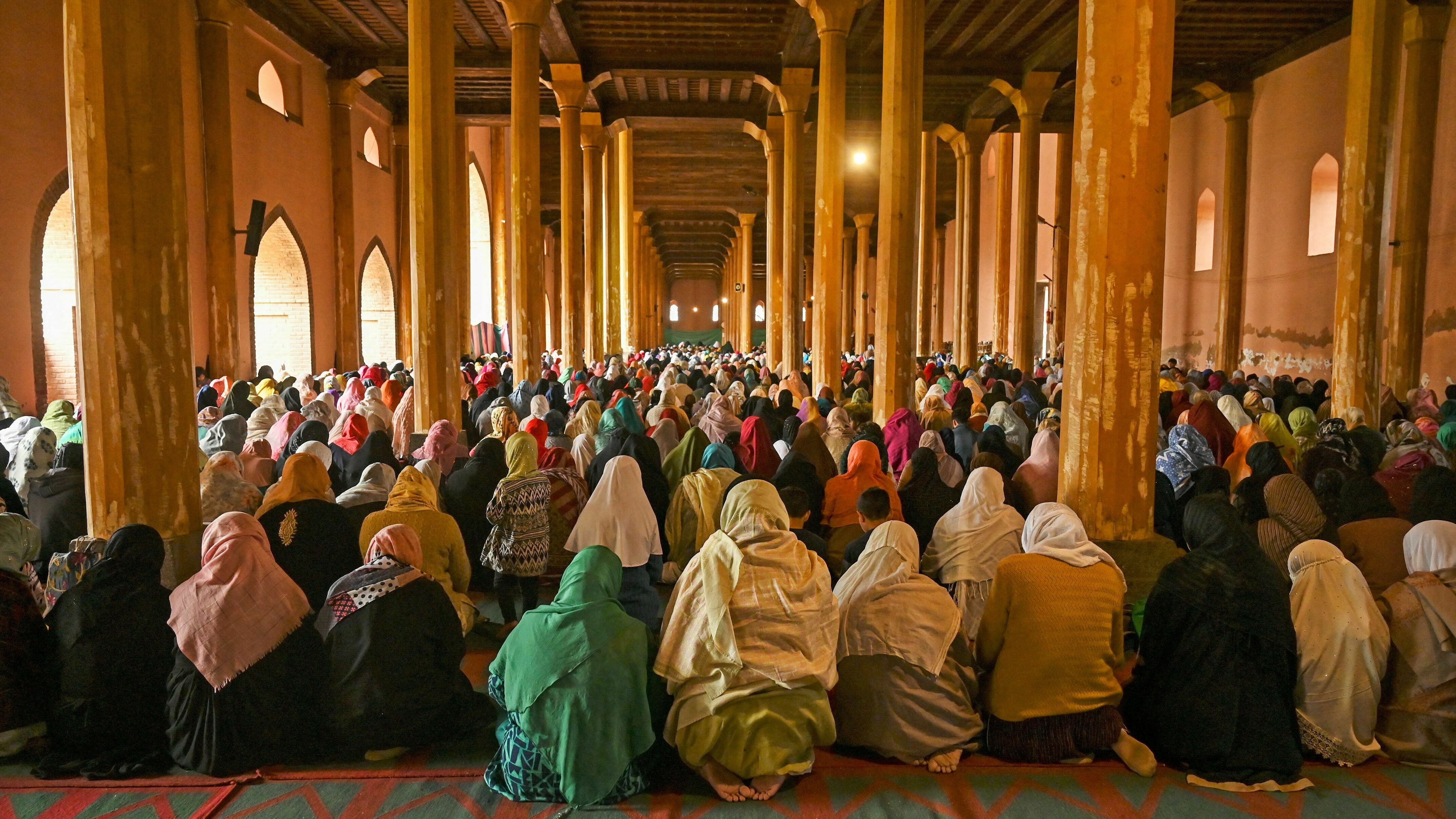 If Allah Has No Gender, Why Not Refer To God As 'She?'