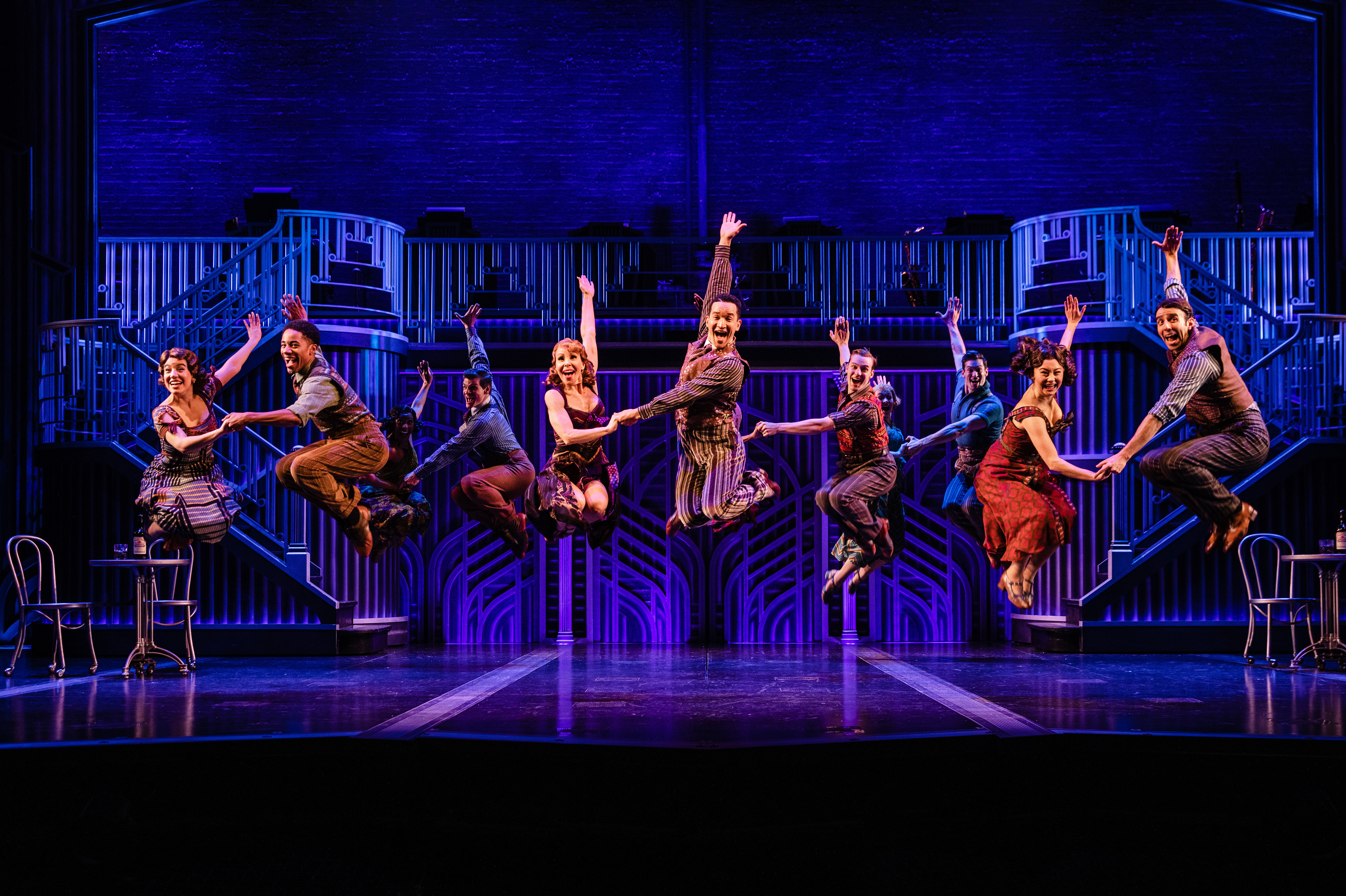 show photographs