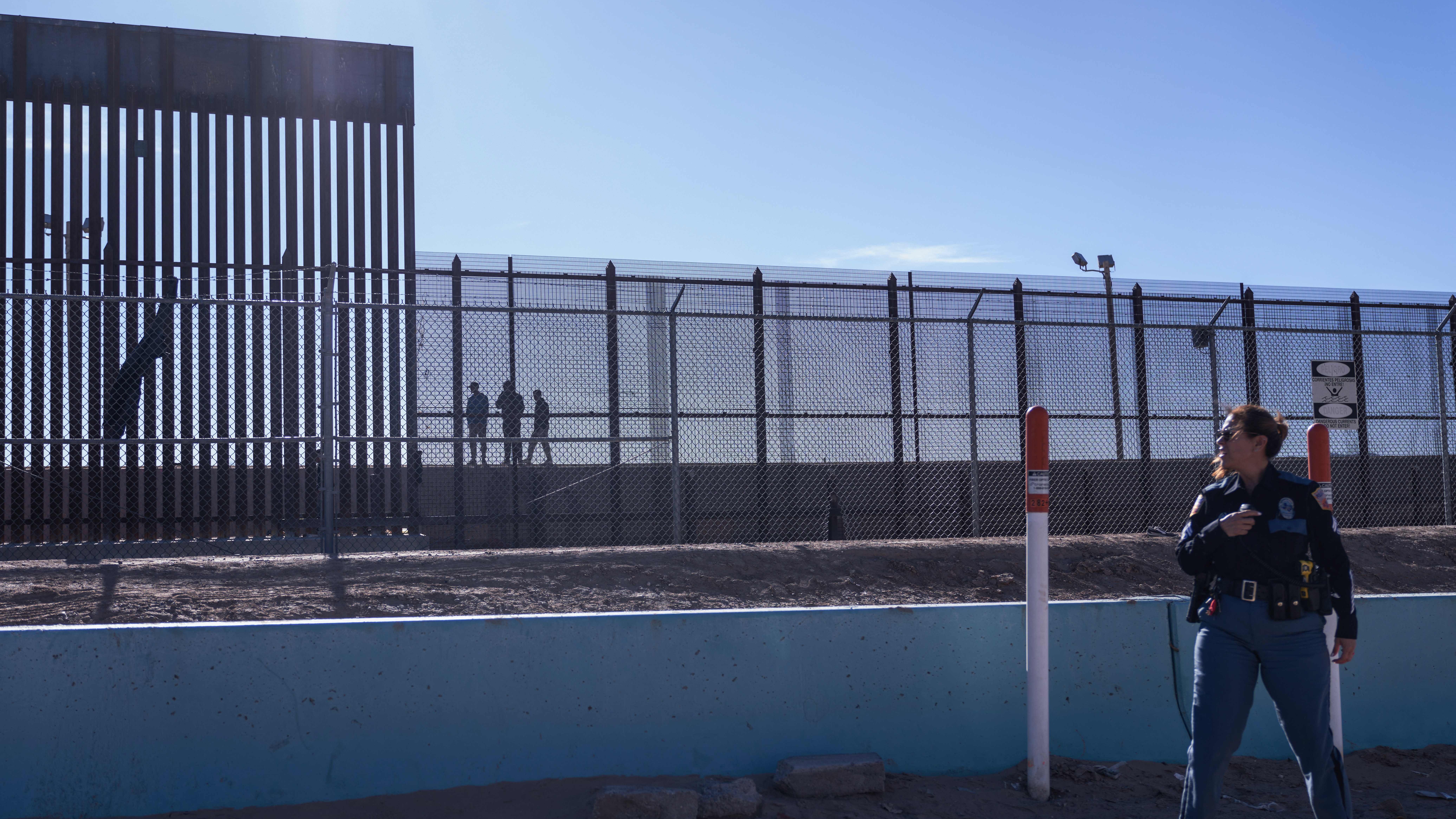 Supreme Court sides with the Biden administration in a fight over immigration 