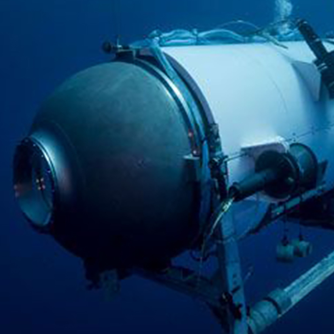 A former passenger details what it's like inside the missing Titan submersible