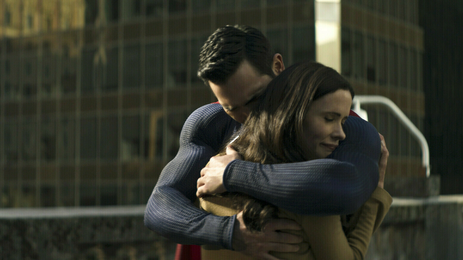 Tyler Hoechlin as Superman and Elizabeth Tulloch as Lois Lane. The season finale of The CW