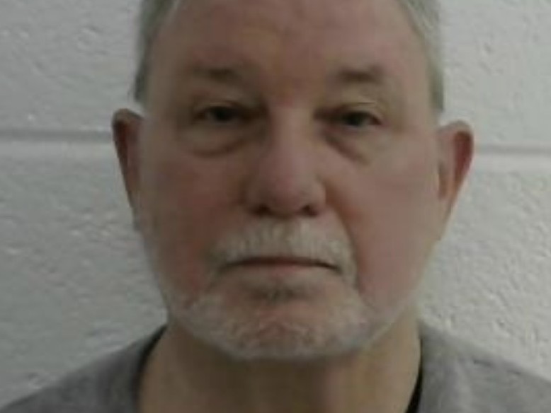 A police chief who became a serial arsonist is sentenced to life terms, plus 75 years - Vimarsana News