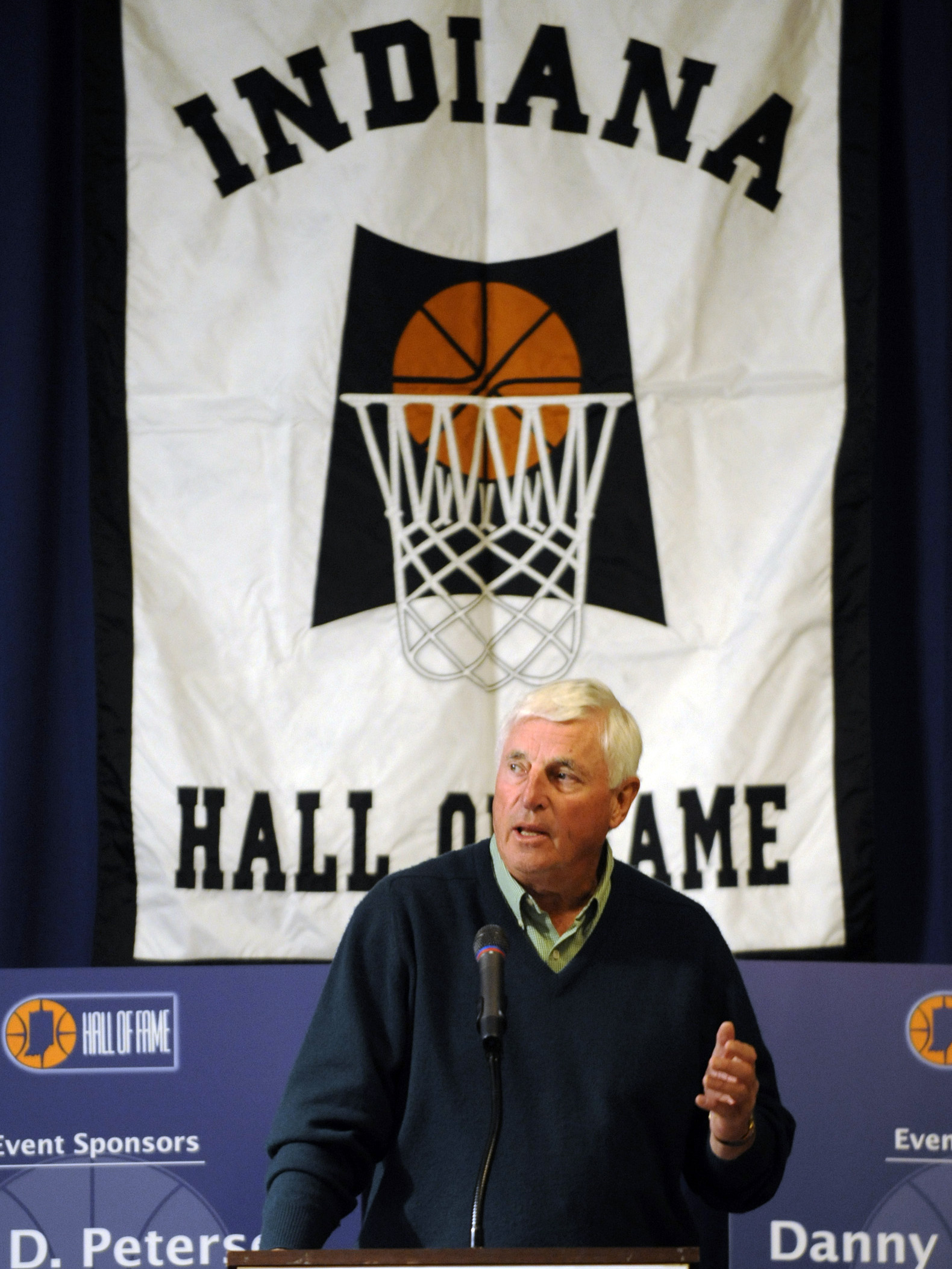 Bobby Knight, longtime Indiana Hoosiers coach, dies at 83 : NPR