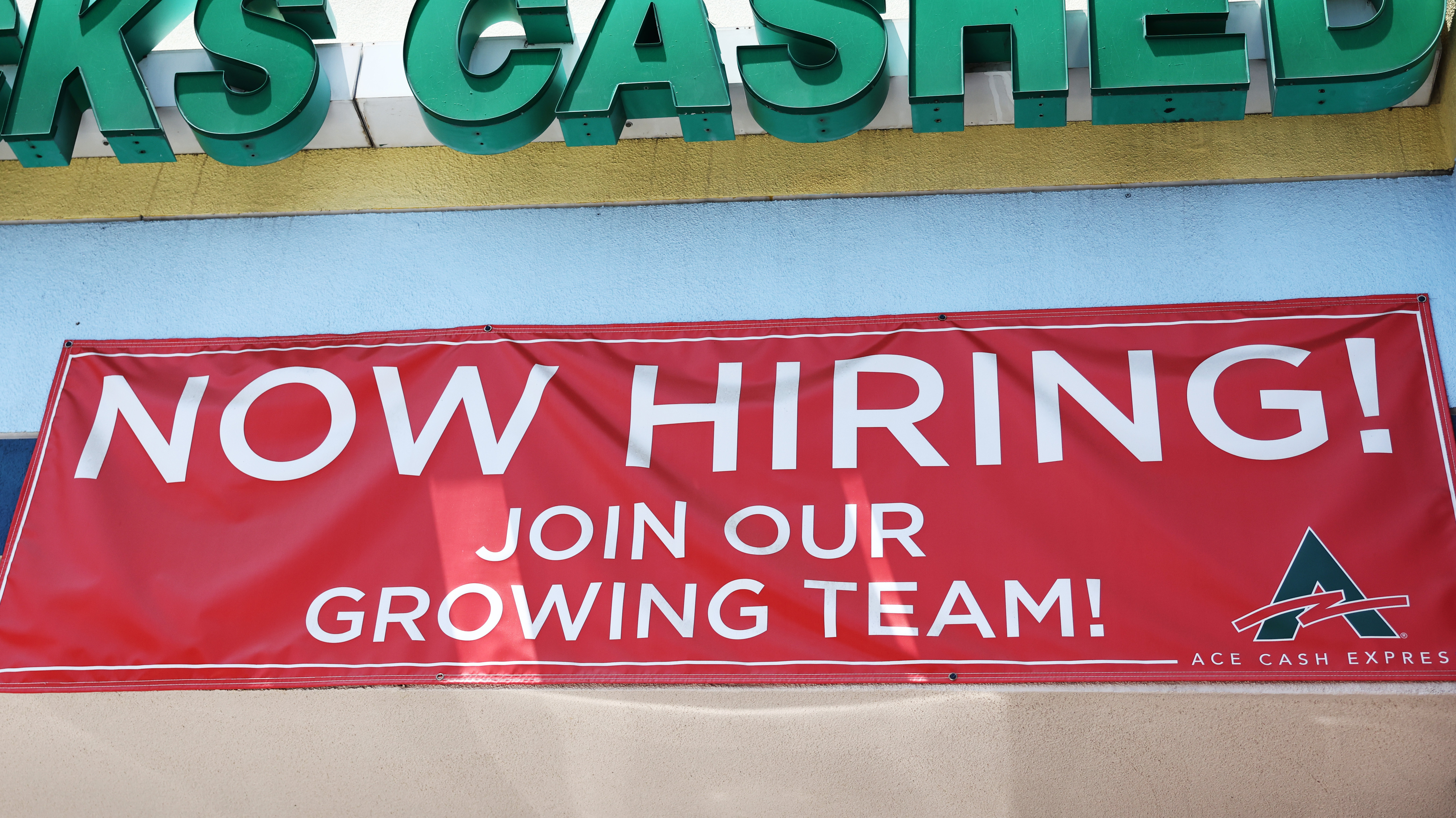The job market is cooling but still surprisingly strong. Is that a good thing? - Vimarsana News