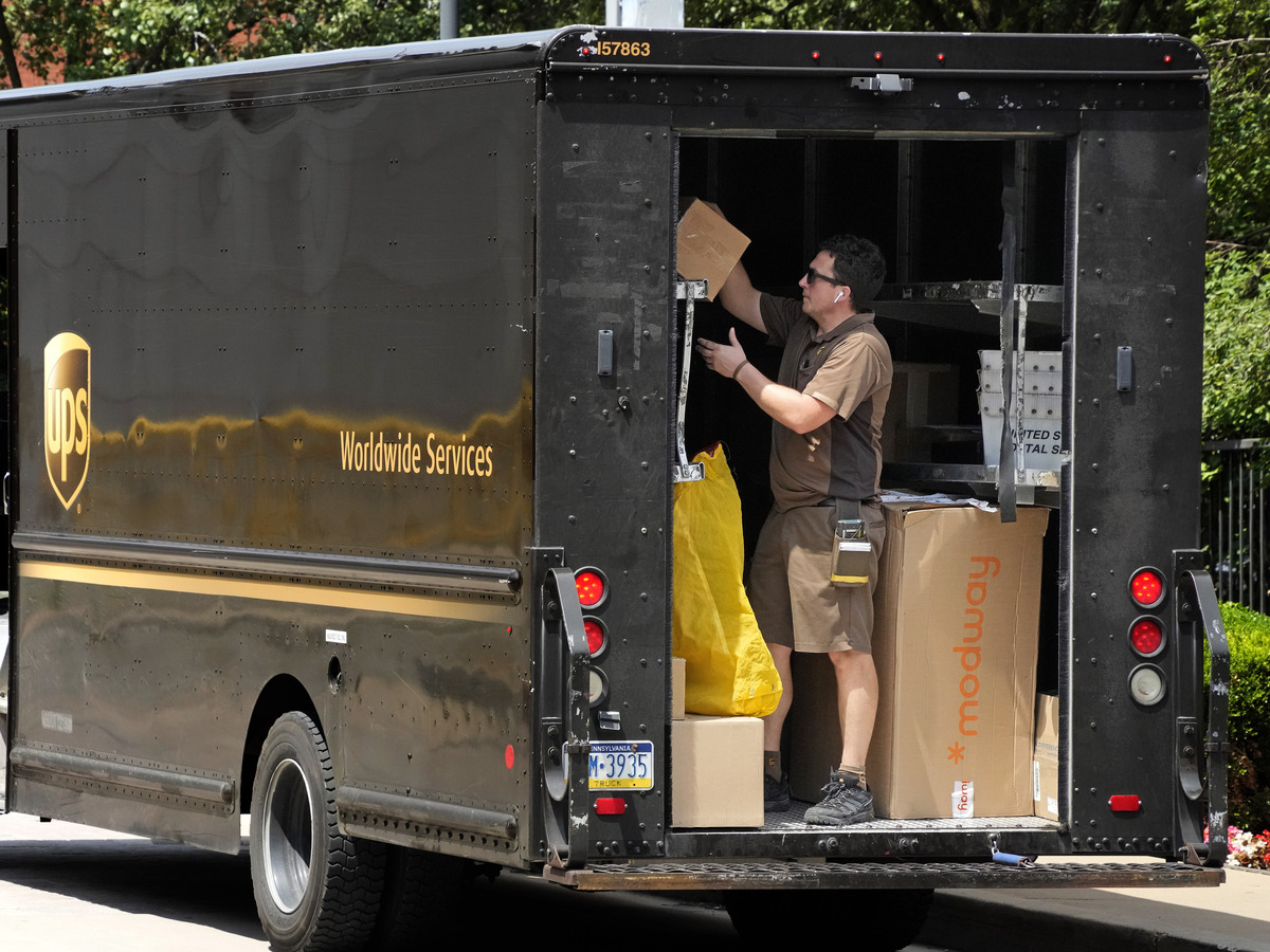 Delivery drivers want protection against heat. But it's an uphill