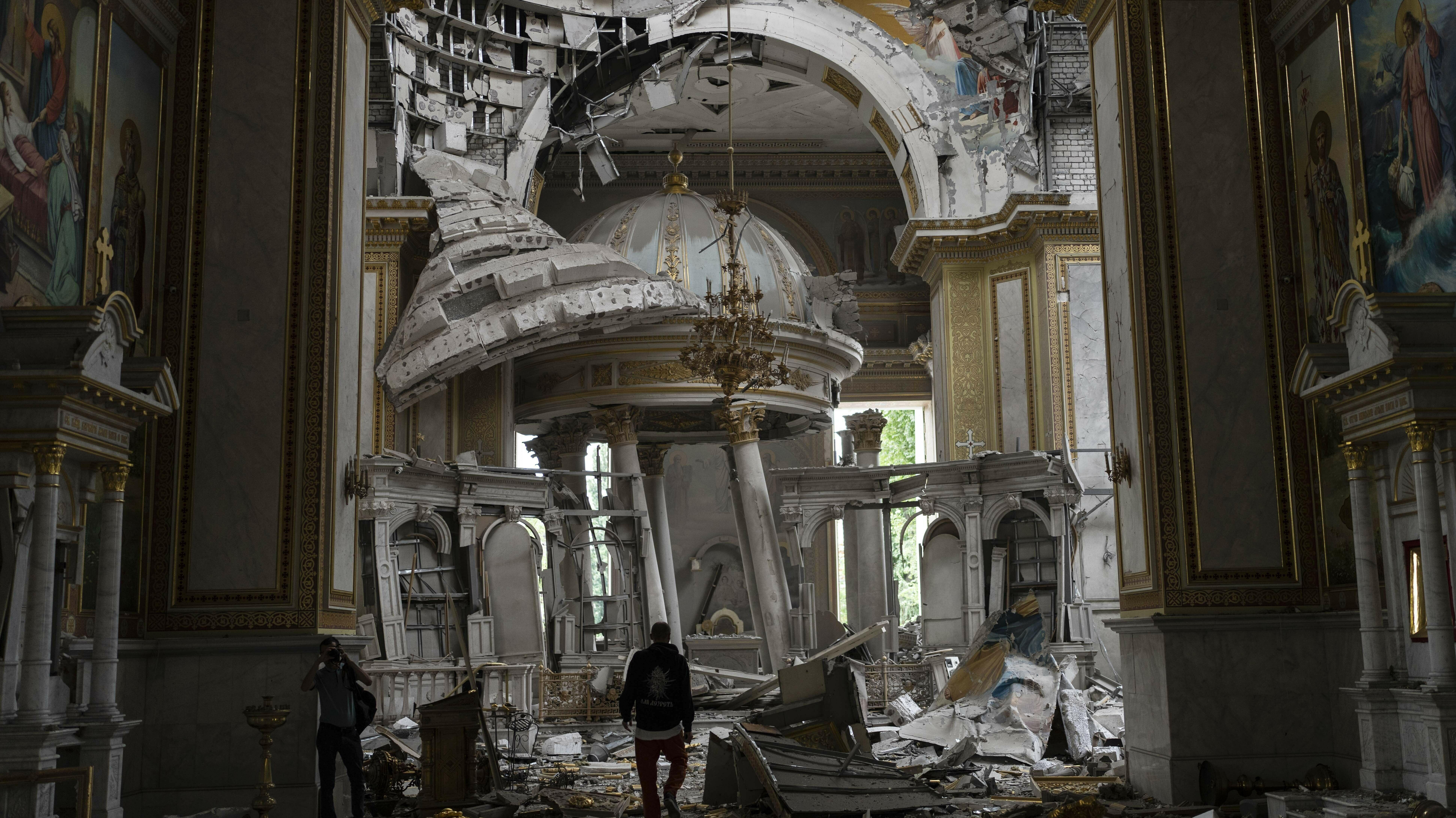 Latest on Ukraine: As Russia pounds Odesa, Moscow and Crimea become targets Latest on Ukraine: As Russia pounds Odesa, Moscow and Crimea become targets