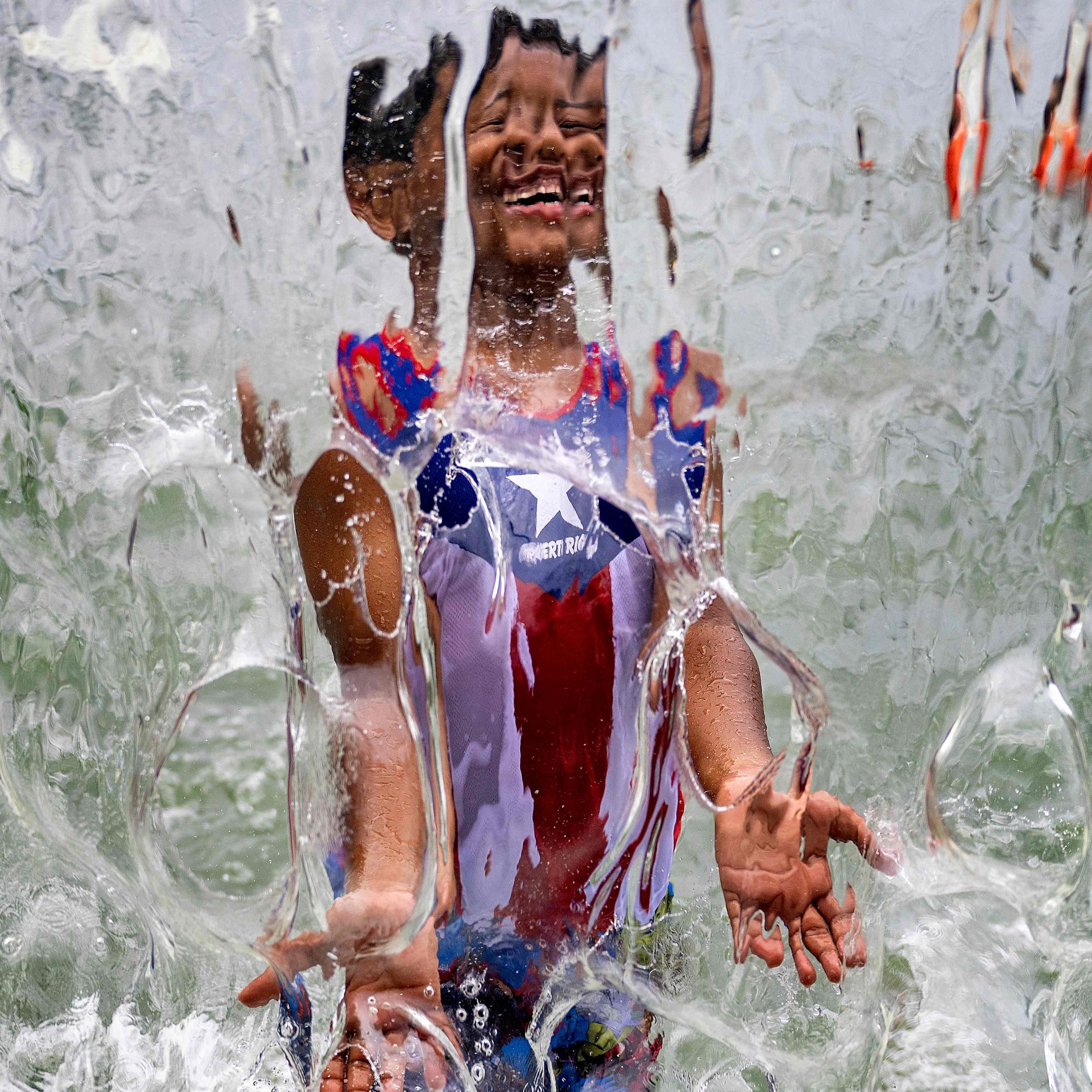 Here's how you can help kids stay healthy if they play outside in a heat wave