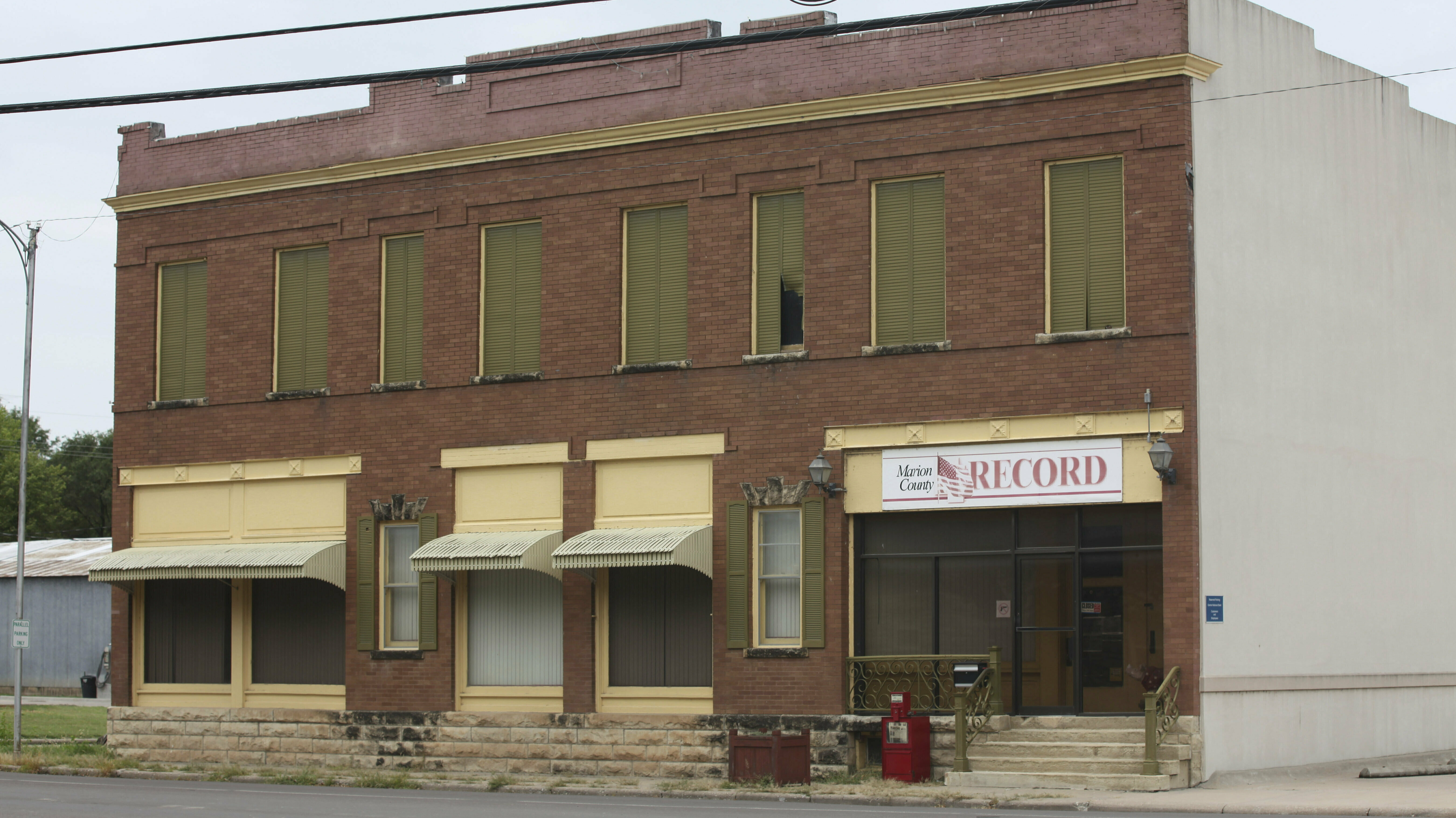 A police raid of a Kansas newsroom raises alarms about violations of