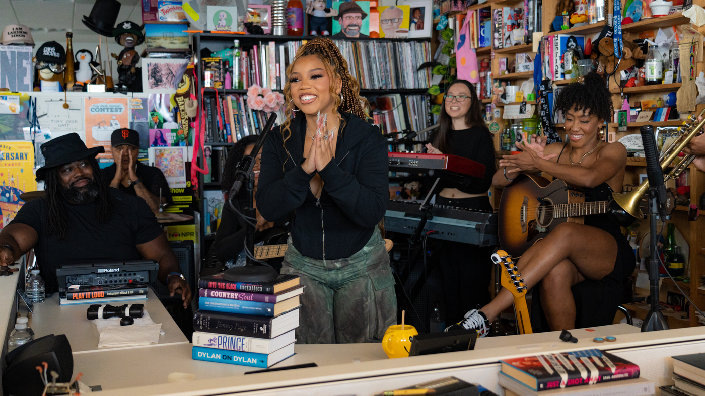 Chlöe Tiny Desk Concert NPR