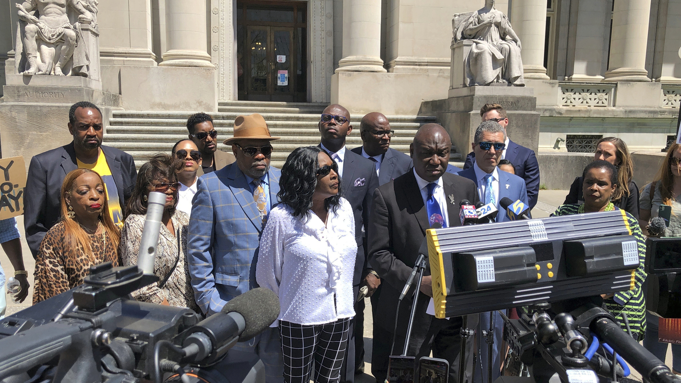 Tyre Nichols case: Police involved in death indicted on federal charges ...