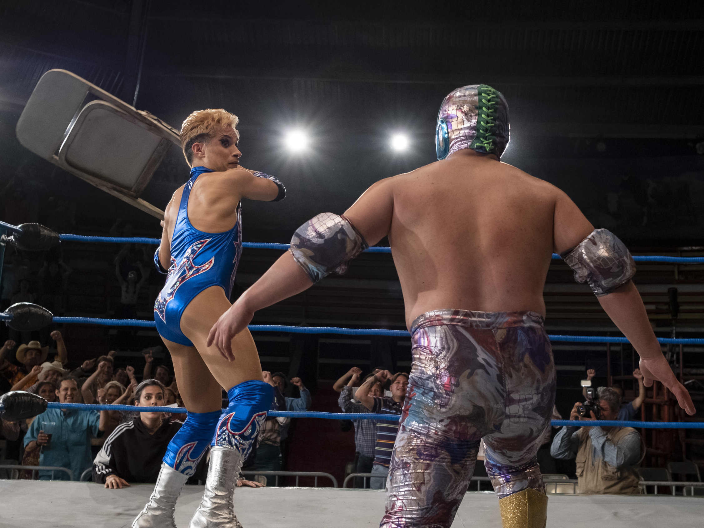Gael García Bernal crushes it (and others) as 'Cassandro,' lucha libre's queer pioneer