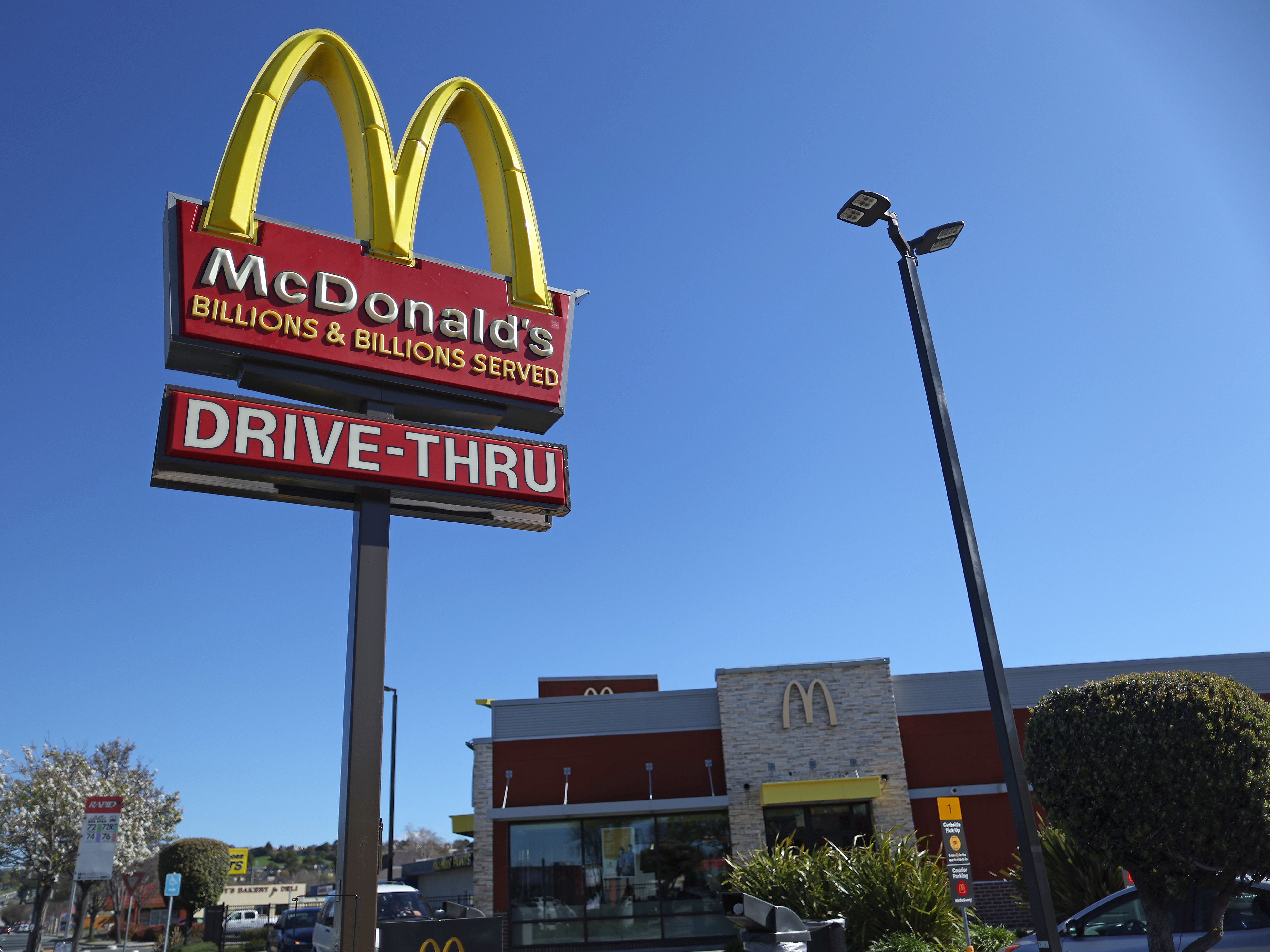a-woman-is-suing-mcdonald-s-after-being-burned-by-hot-coffee-it-s-not