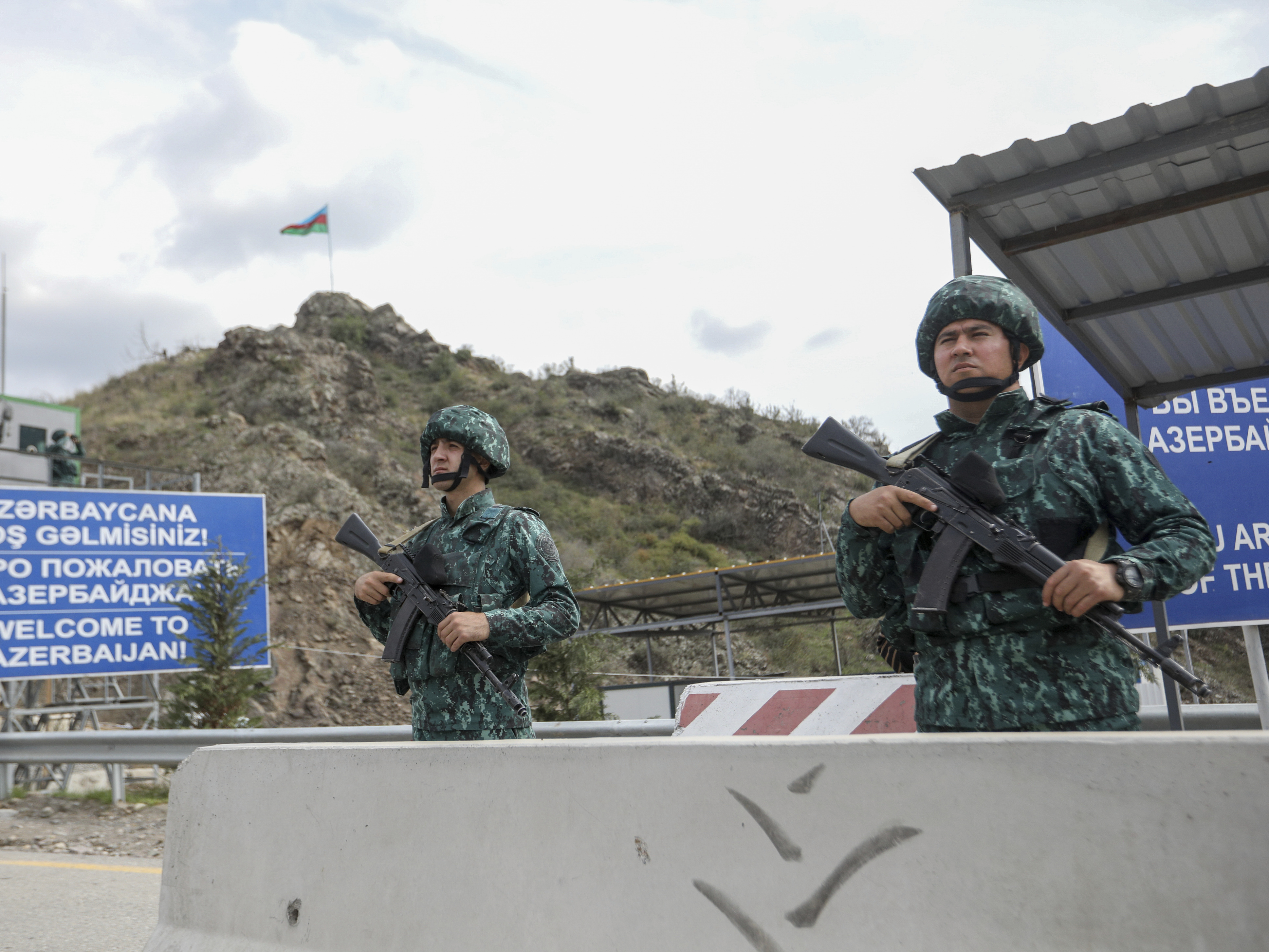 First refugees from Nagorno-Karabakh arrive in Armenia following  Azerbaijan's military offensive