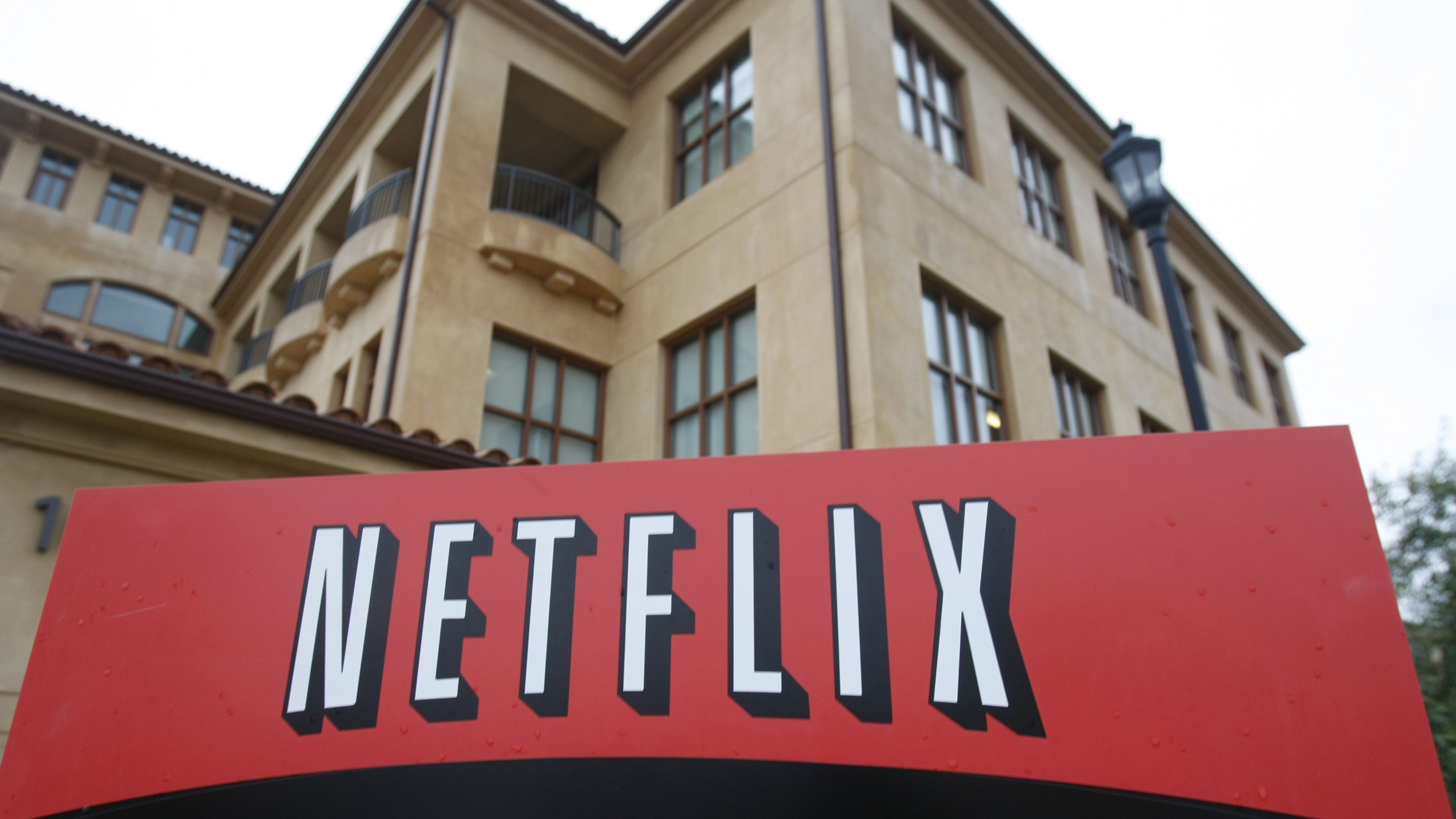 Netflix plans to open brick and mortar locations Netflix plans to open brick and mortar locations