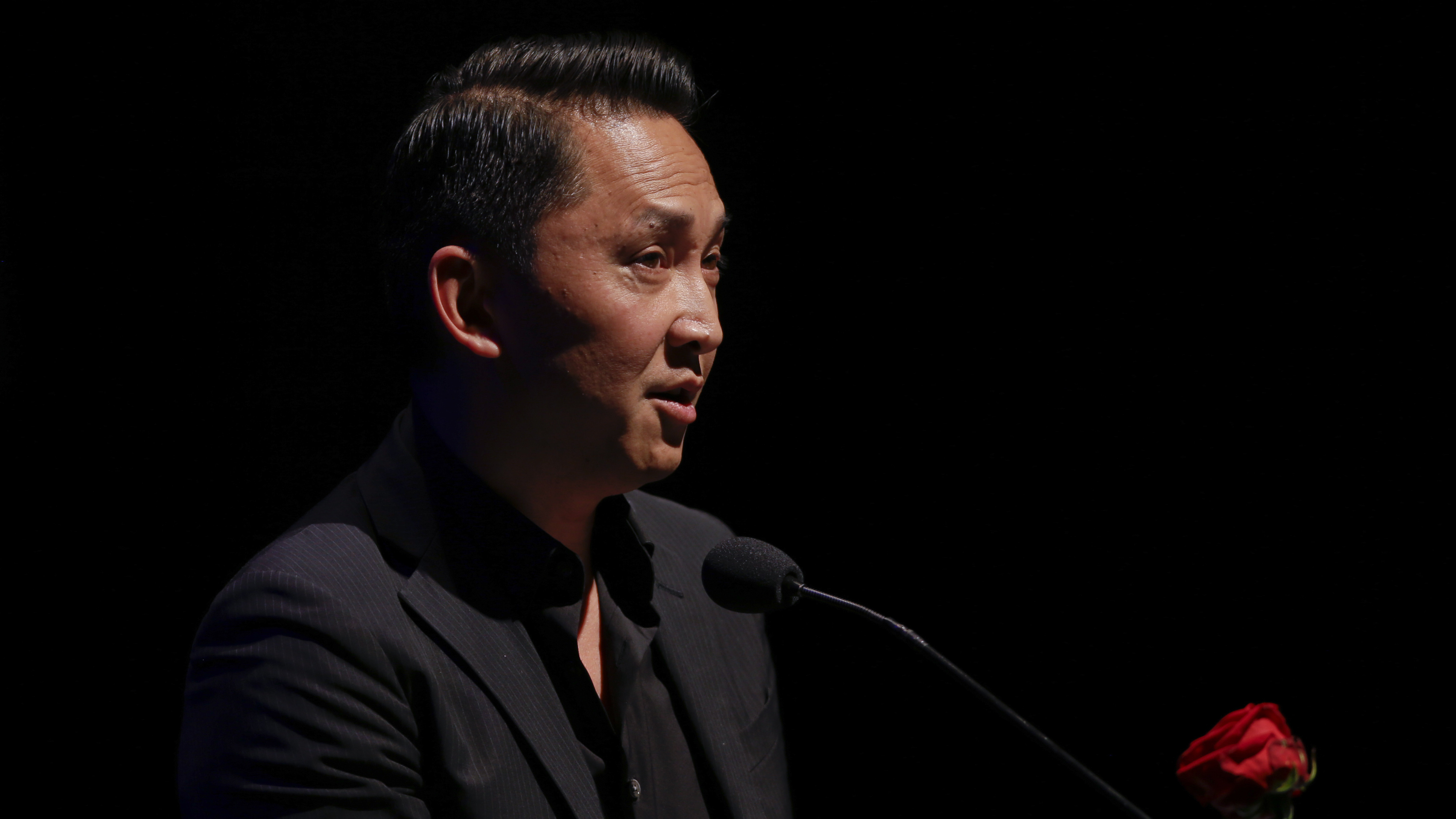 Acclaimed writer Viet Thanh Nguyen reading in 2017. His cancelled reading at 92NY led to staffers at the cultural center resigning.