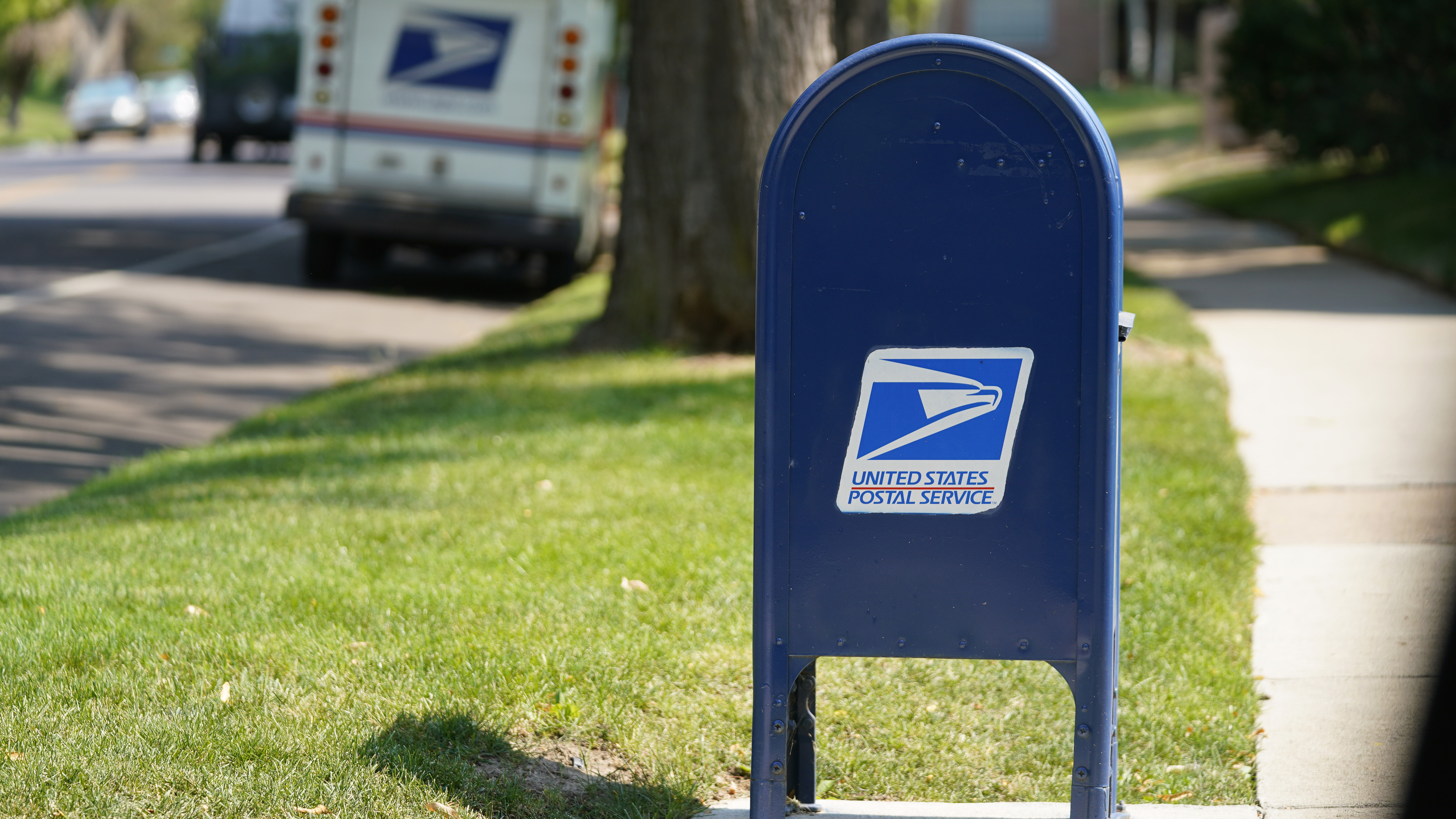 U.S. Postal Service touts crackdown on postal crime with hundreds of arrests U.S. Postal Service touts crackdown on postal crime with hundreds of arrests