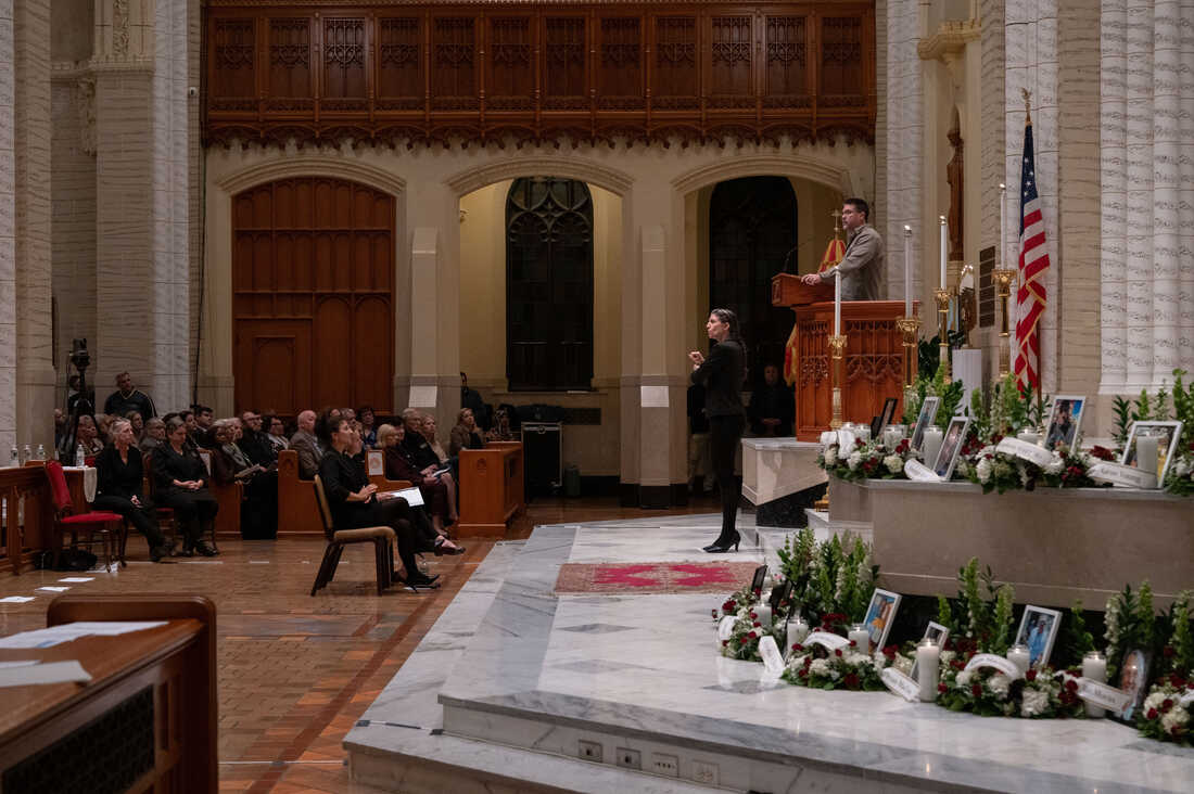 20231029 lewiston me vigil 13 custom ab3347bc87645399d2e07f335b518f96013c86c1 s1100 c50