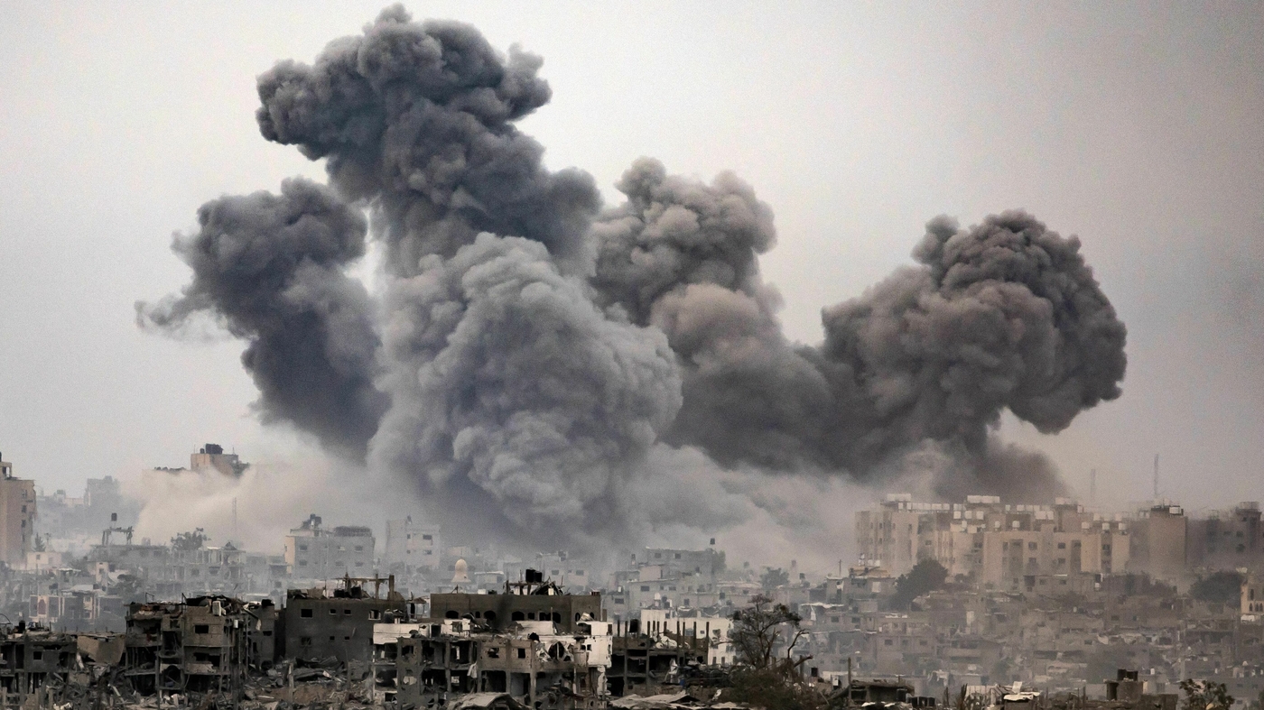 Photos: More devastation seen in Gaza as internet restored : The