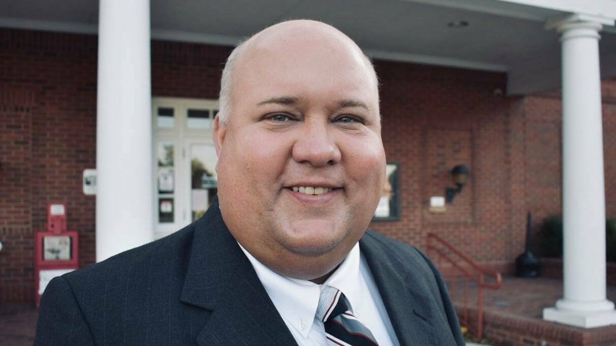 An Alabama mayor ended his life after a website showed pictures of him cross-dressing
