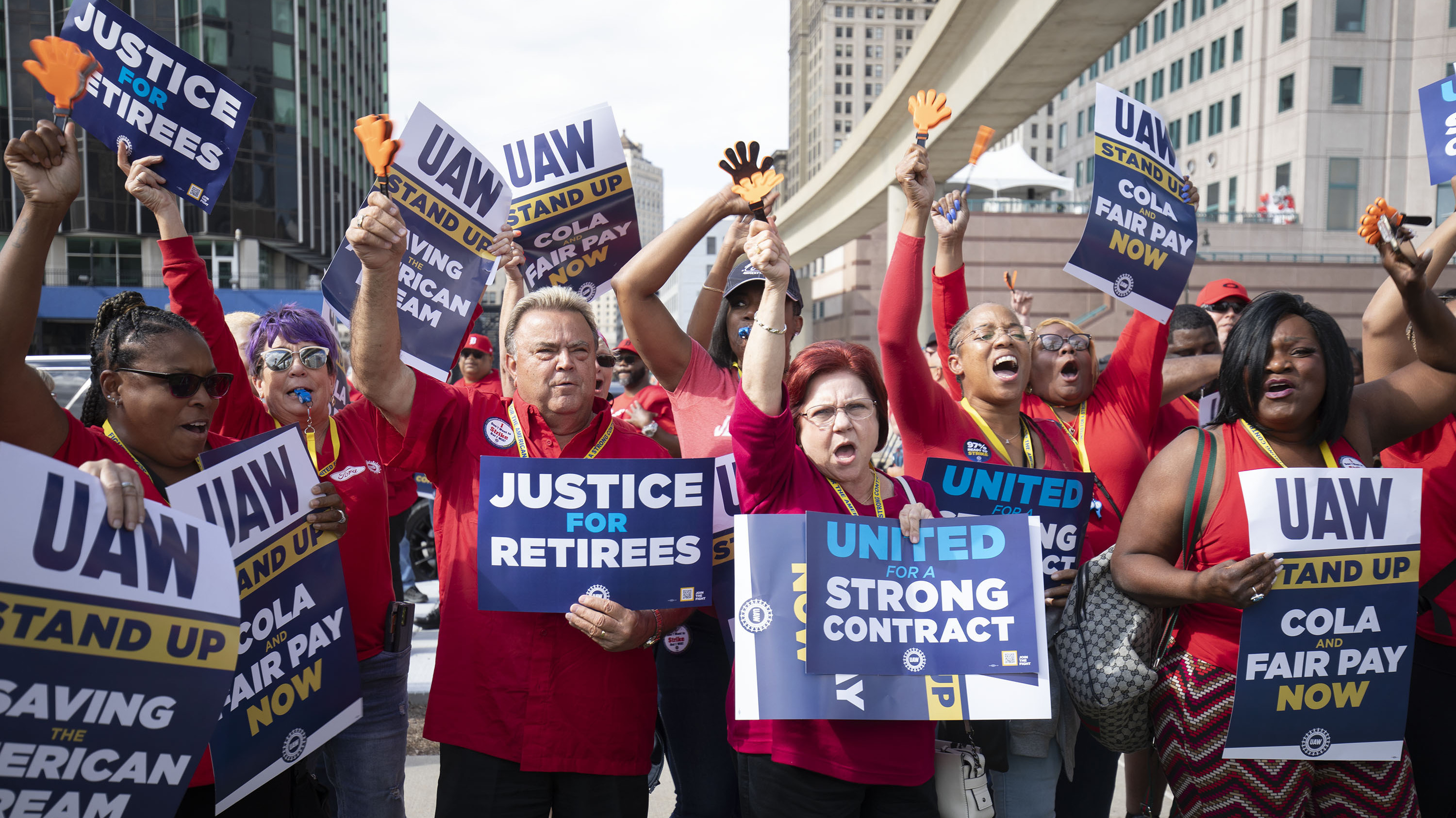 The UAW won big in the auto strike — but what does it mean for the rest of us? - Vimarsana News