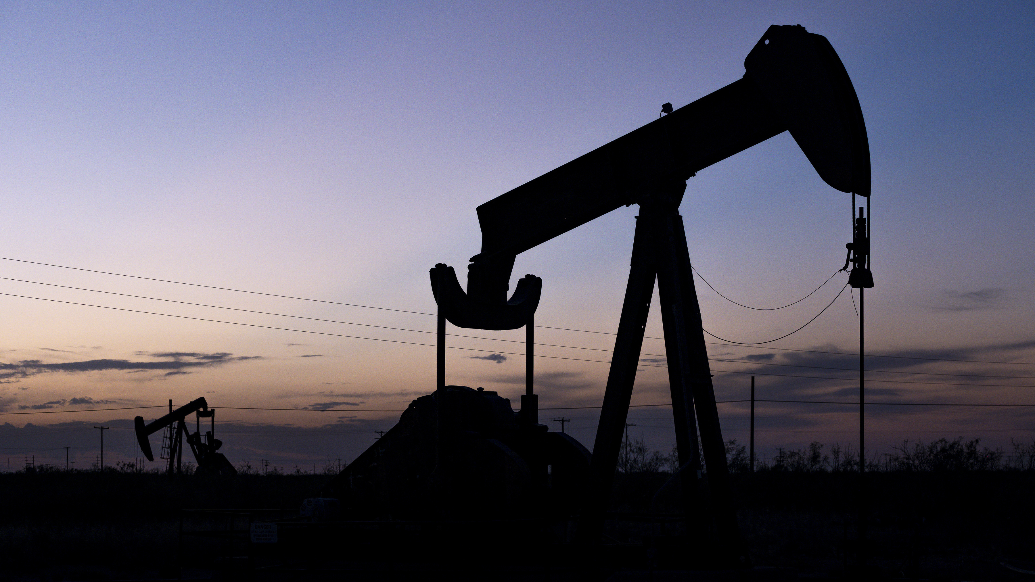 Texas pushes some textbook publishers to remove material on fossil fuels 